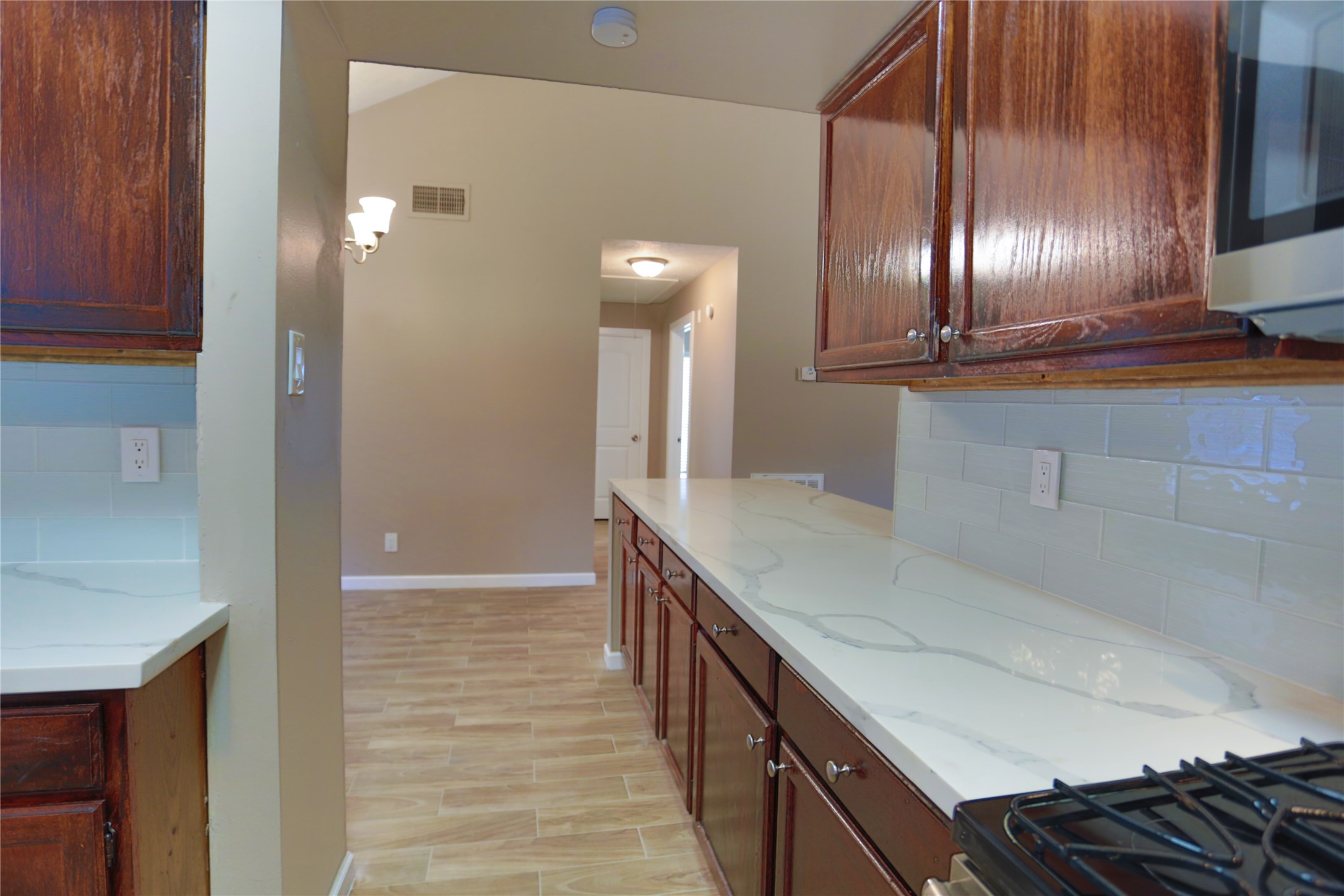7007 Glen Rosa Drive Property Photo 17