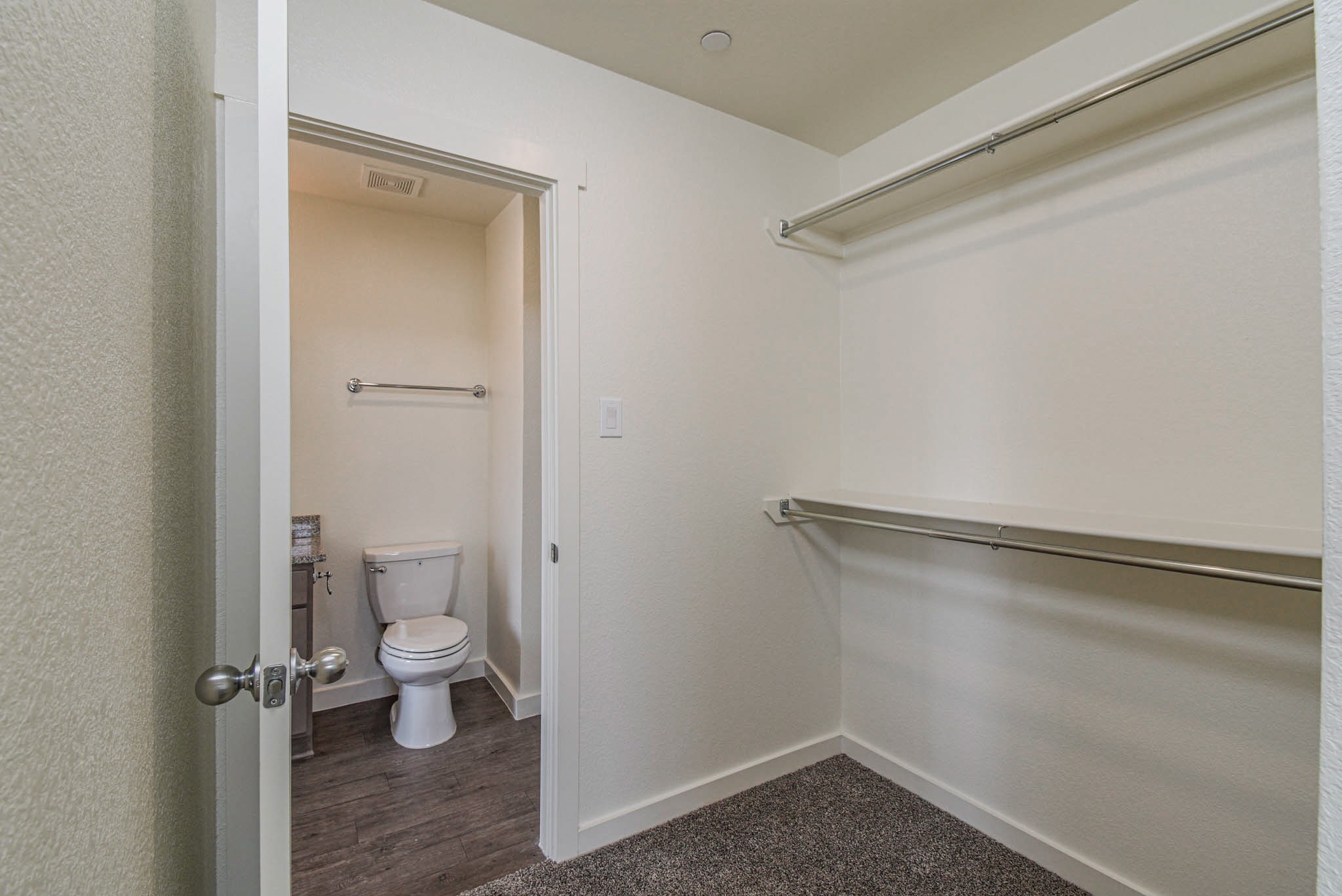 21155 Gosling Road 50c Property Photo 6