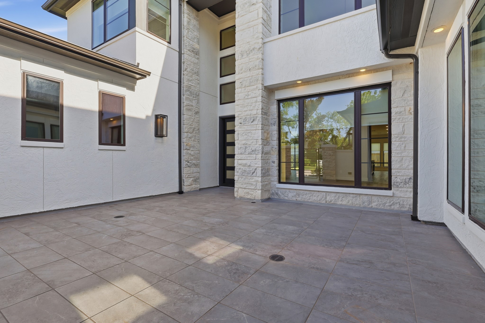 10007 Regal Mist Drive Property Photo 5