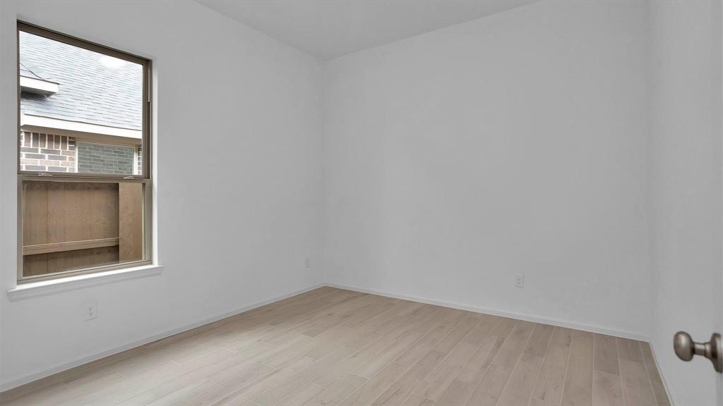 2910 Starling Drive Property Photo 12