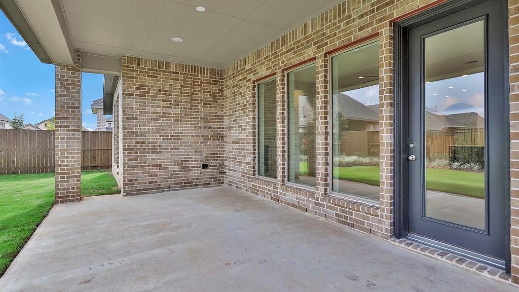 2910 Starling Drive Property Photo 15