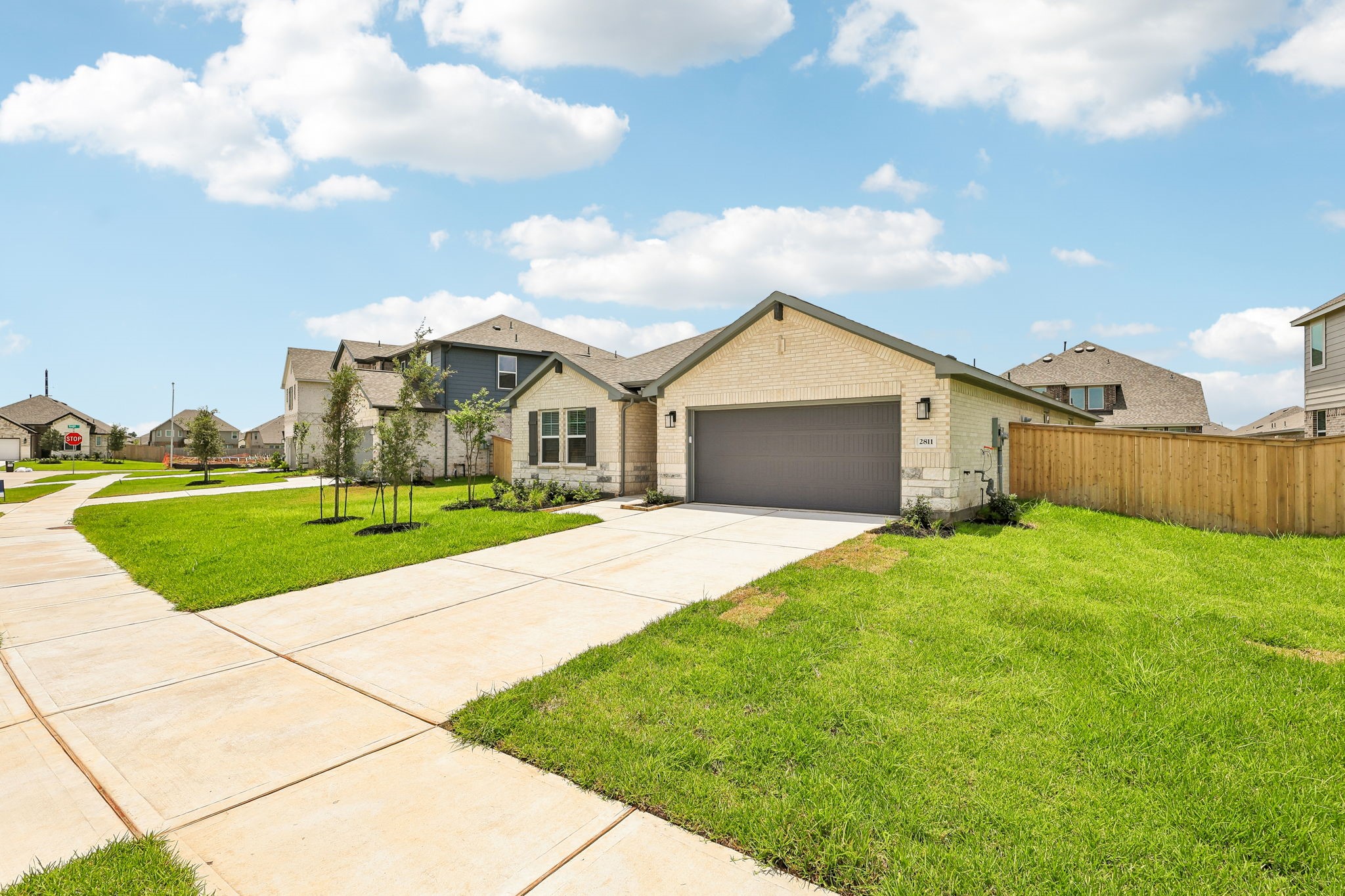 2811 Duchess Drive Property Photo 2