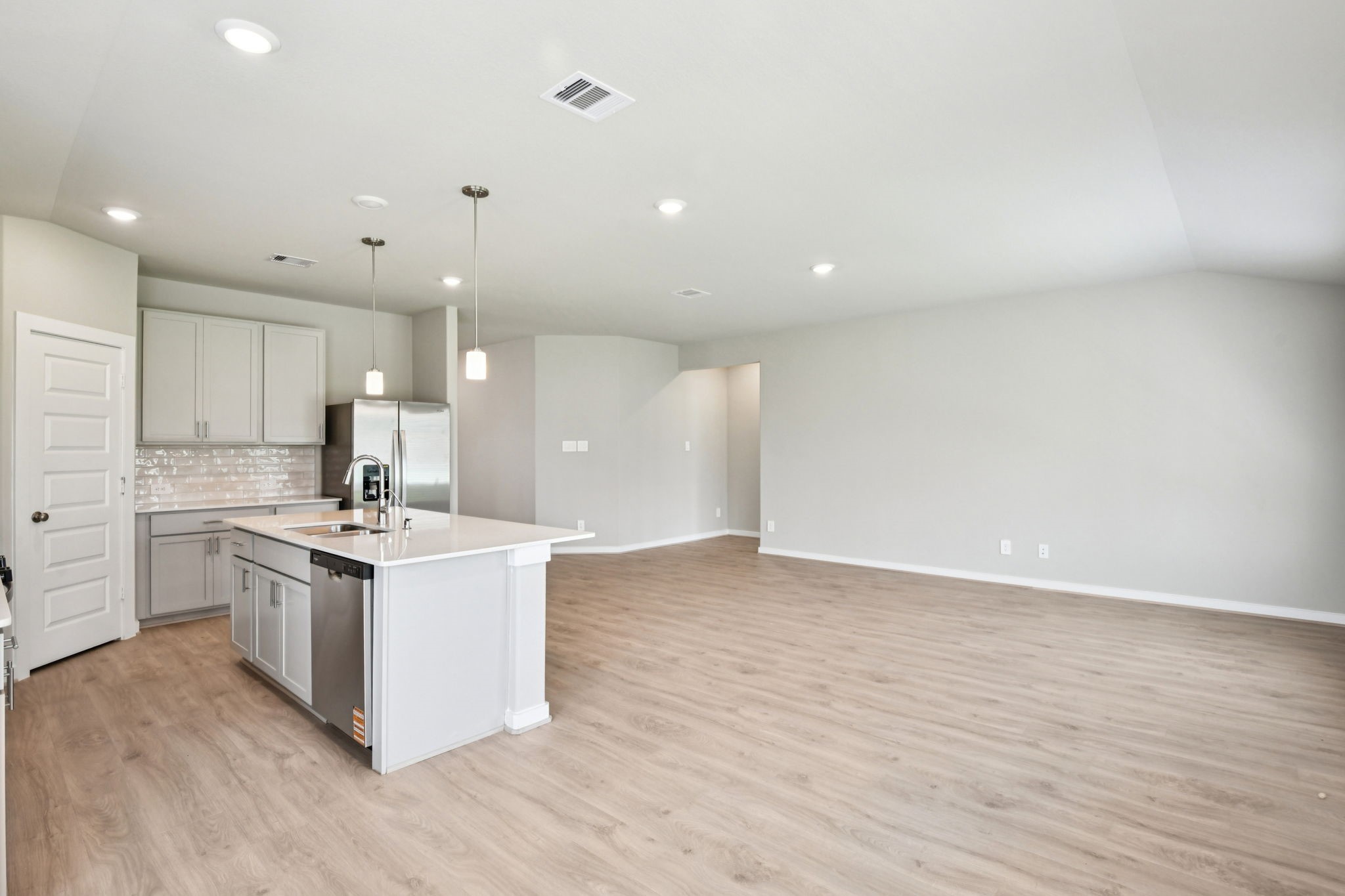 2811 Duchess Drive Property Photo 11