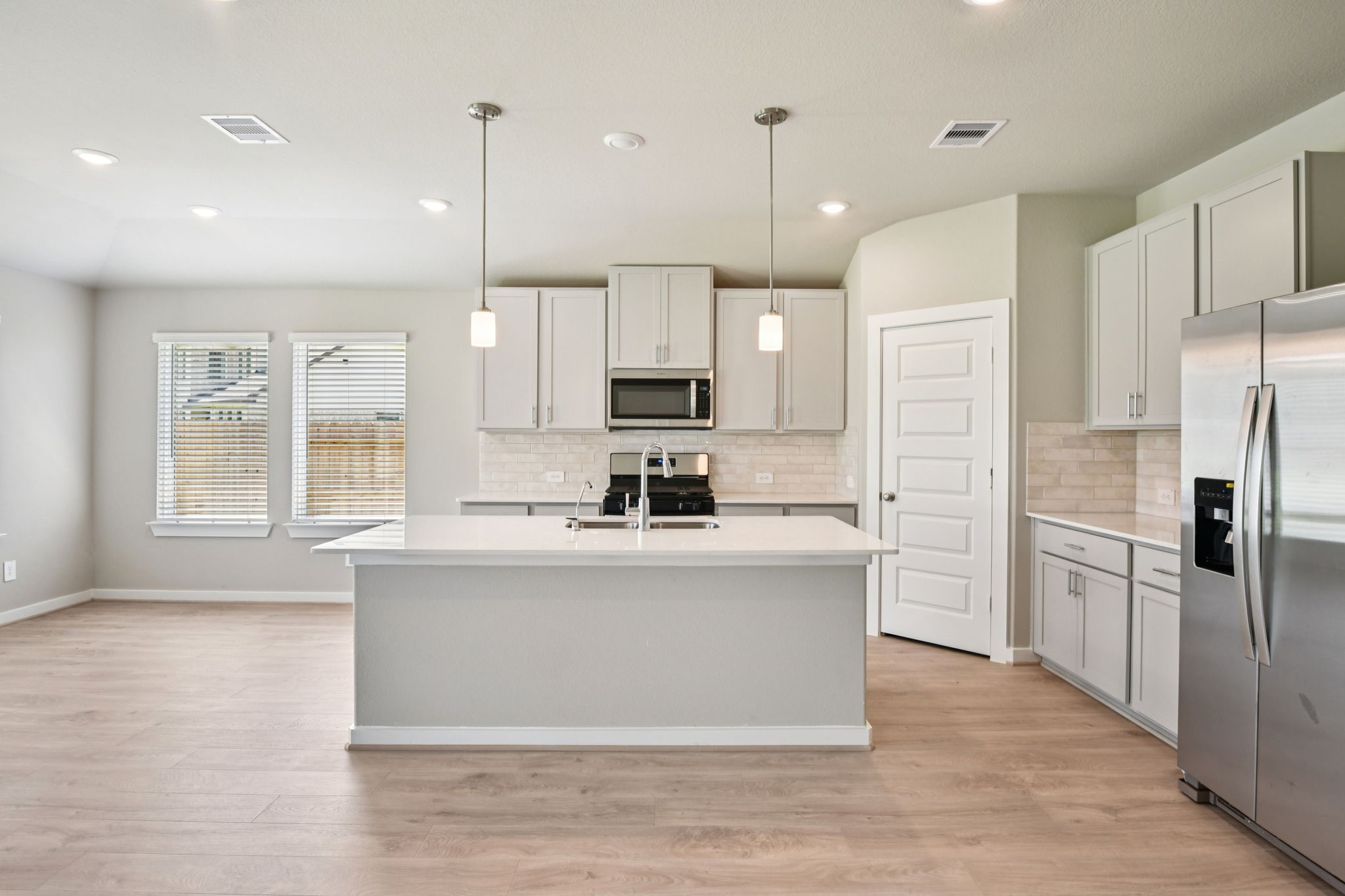 2811 Duchess Drive Property Photo 13