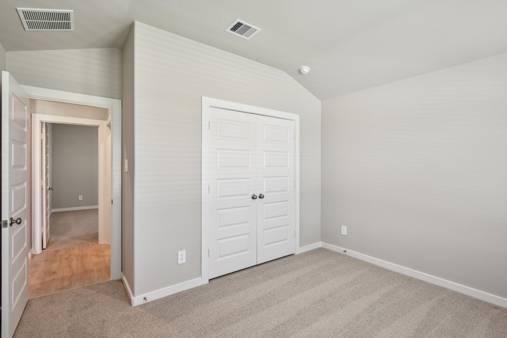 2811 Duchess Drive Property Photo 16