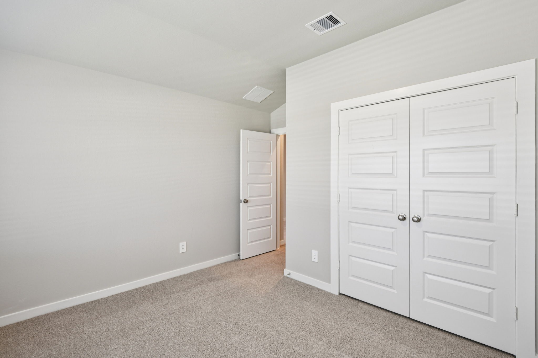 2811 Duchess Drive Property Photo 17