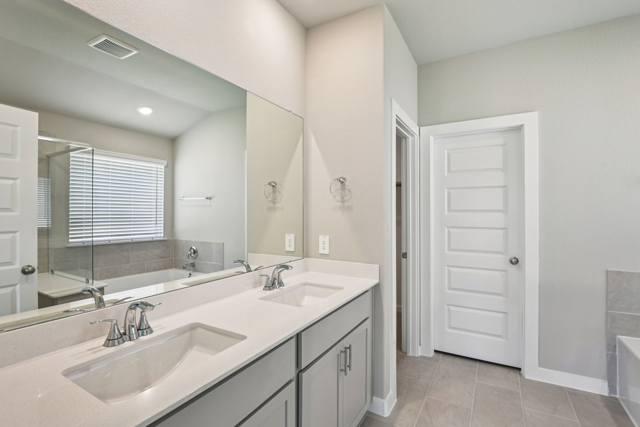 2811 Duchess Drive Property Photo 40