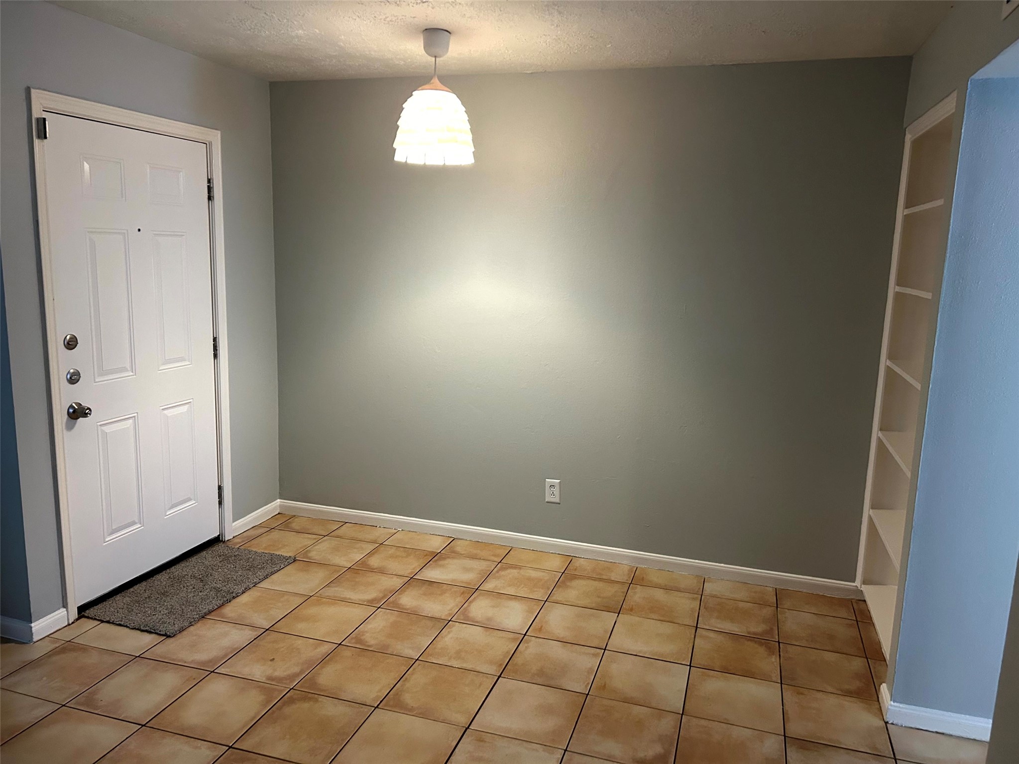 1611 Mapleton Drive Property Photo 3