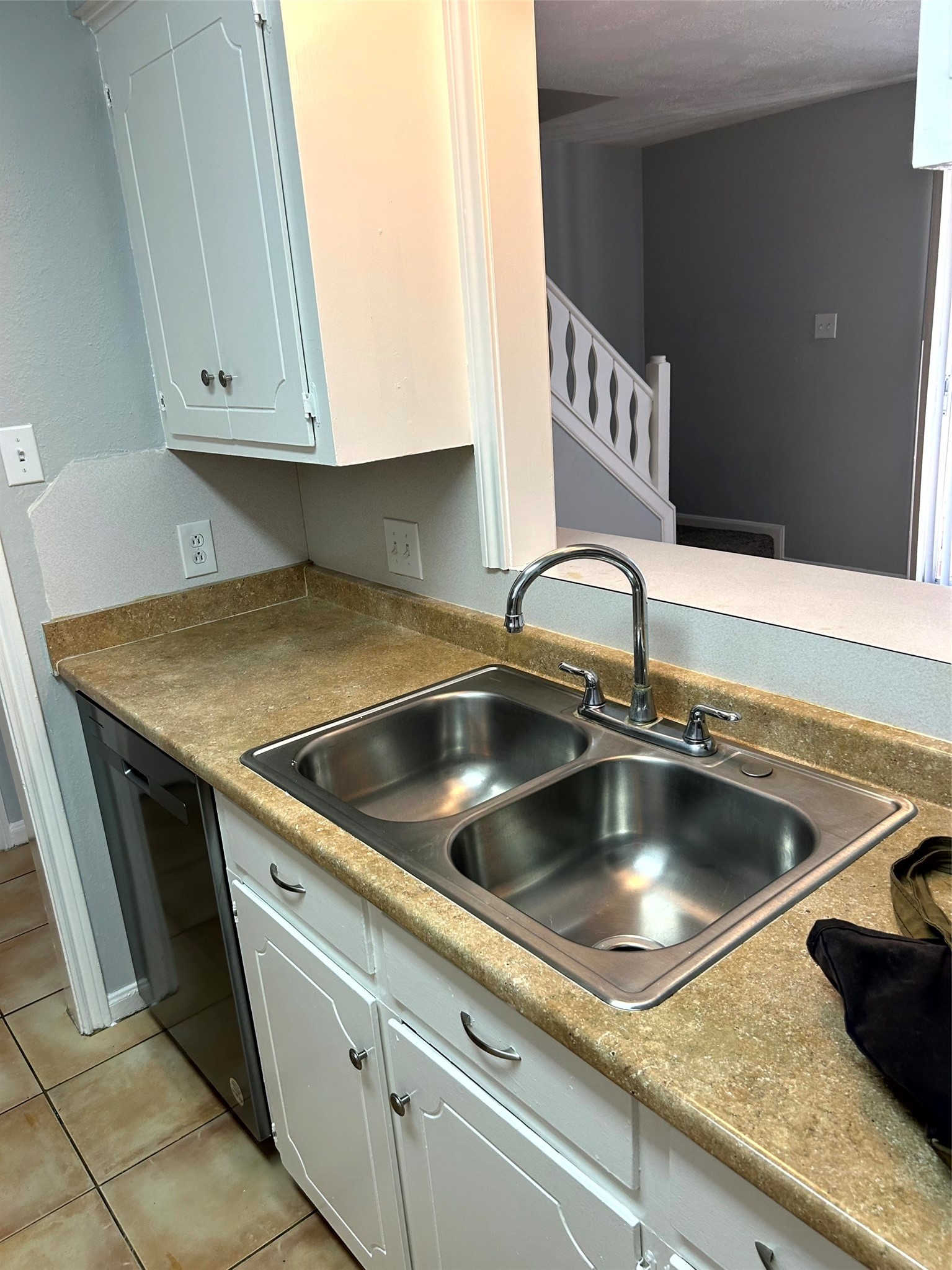 1611 Mapleton Drive Property Photo 8