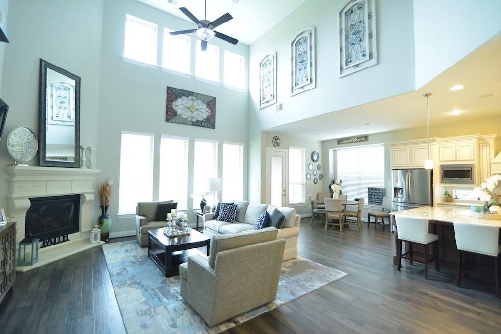 16615 Harbor Falls Drive Property Photo 5