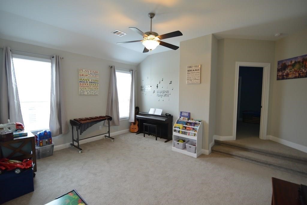 16615 Harbor Falls Drive Property Photo 14