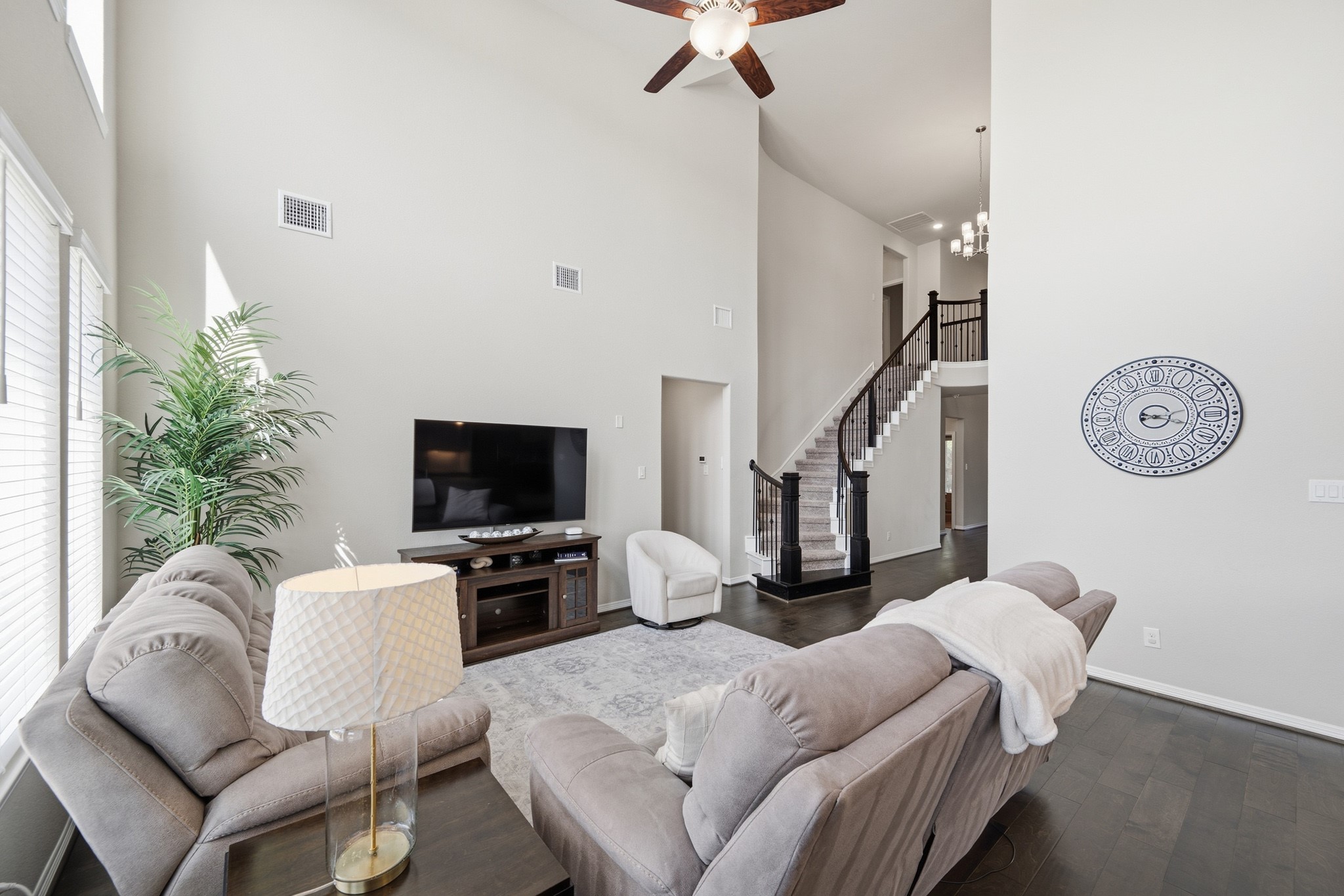 3023 Brisk Autumn Drive Property Photo 6