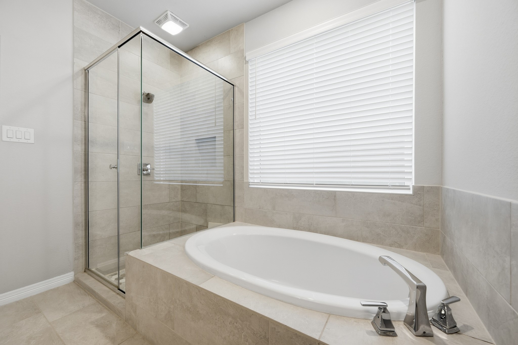 3023 Brisk Autumn Drive Property Photo 27
