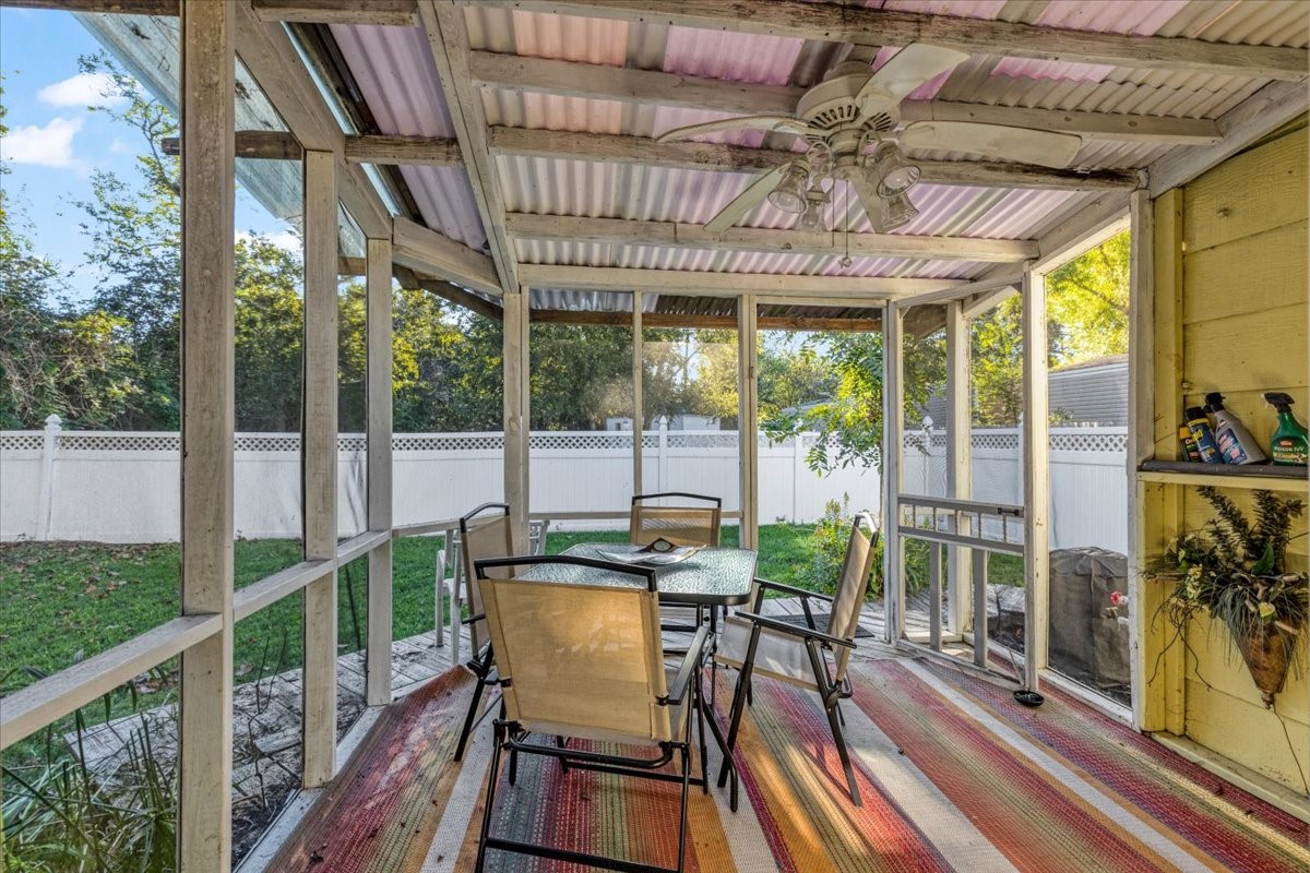 3406 Walsh Street Property Photo 10
