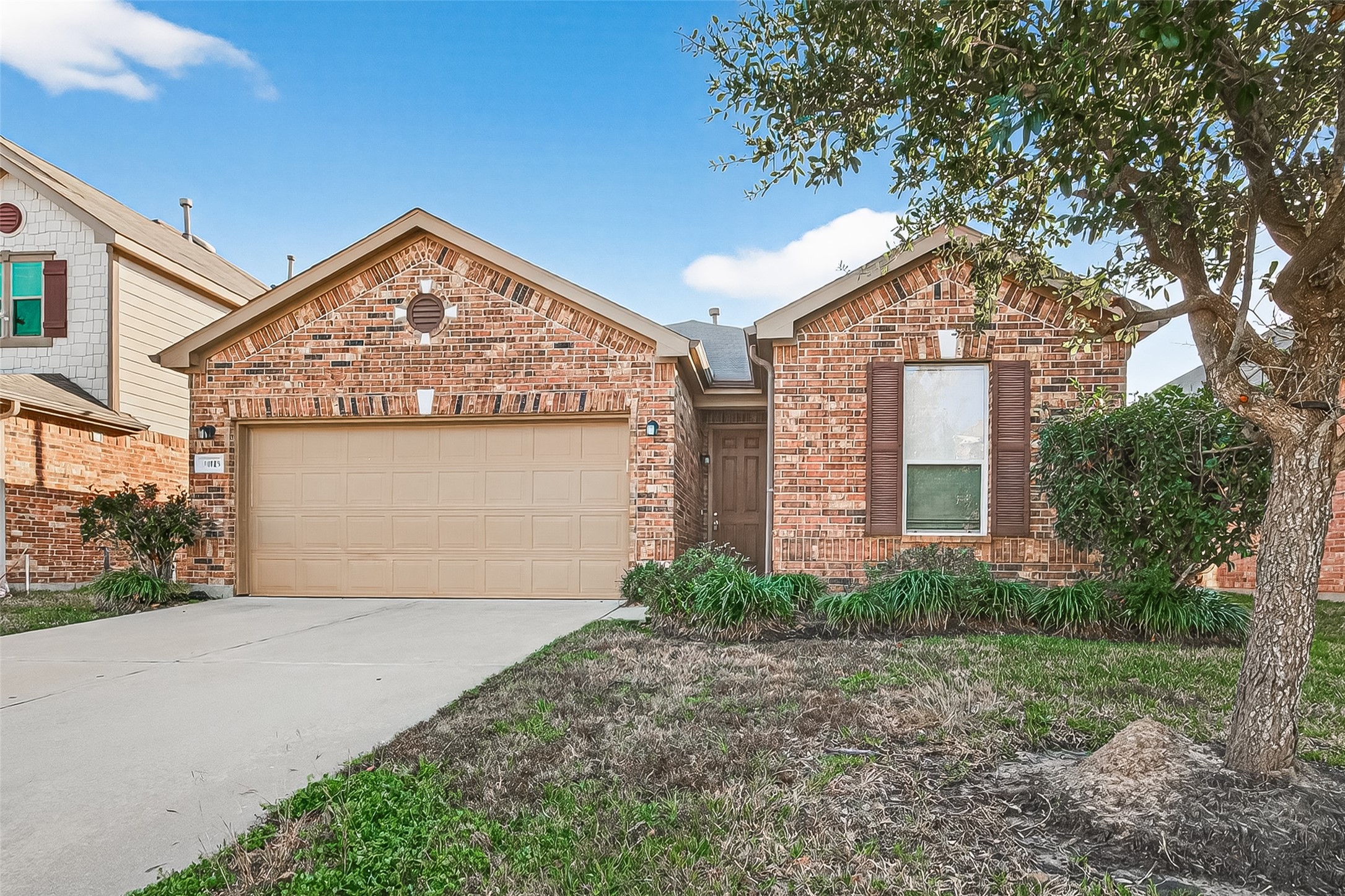 21015 Blackstone Villa Lane Property Photo 2