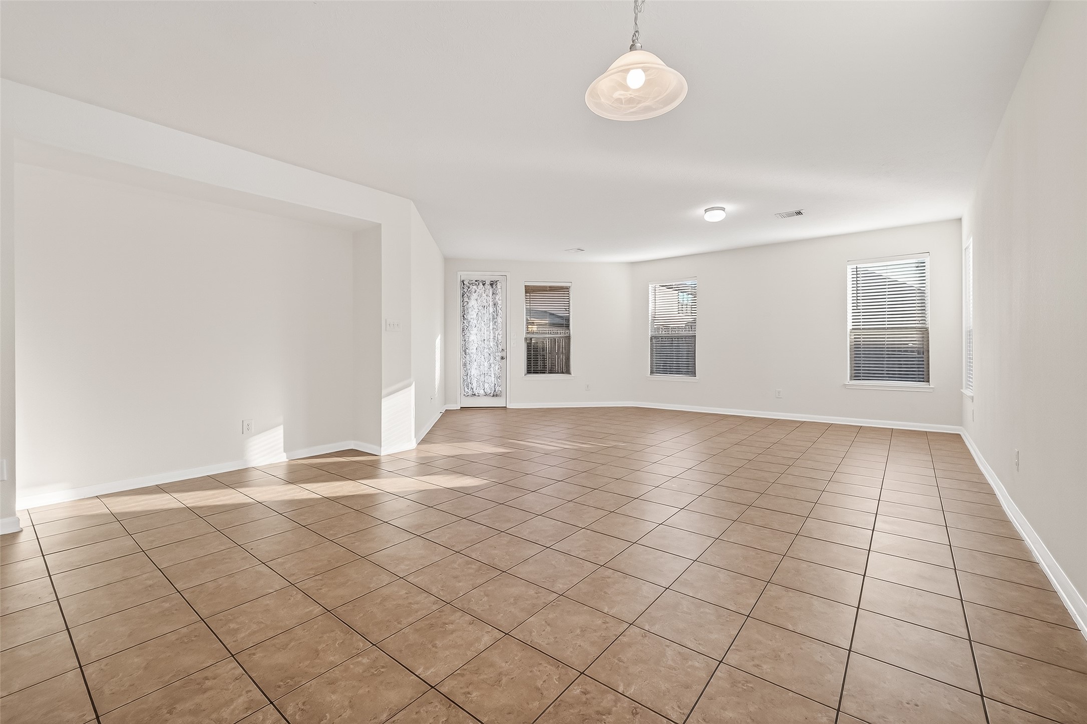 21015 Blackstone Villa Lane Property Photo 7
