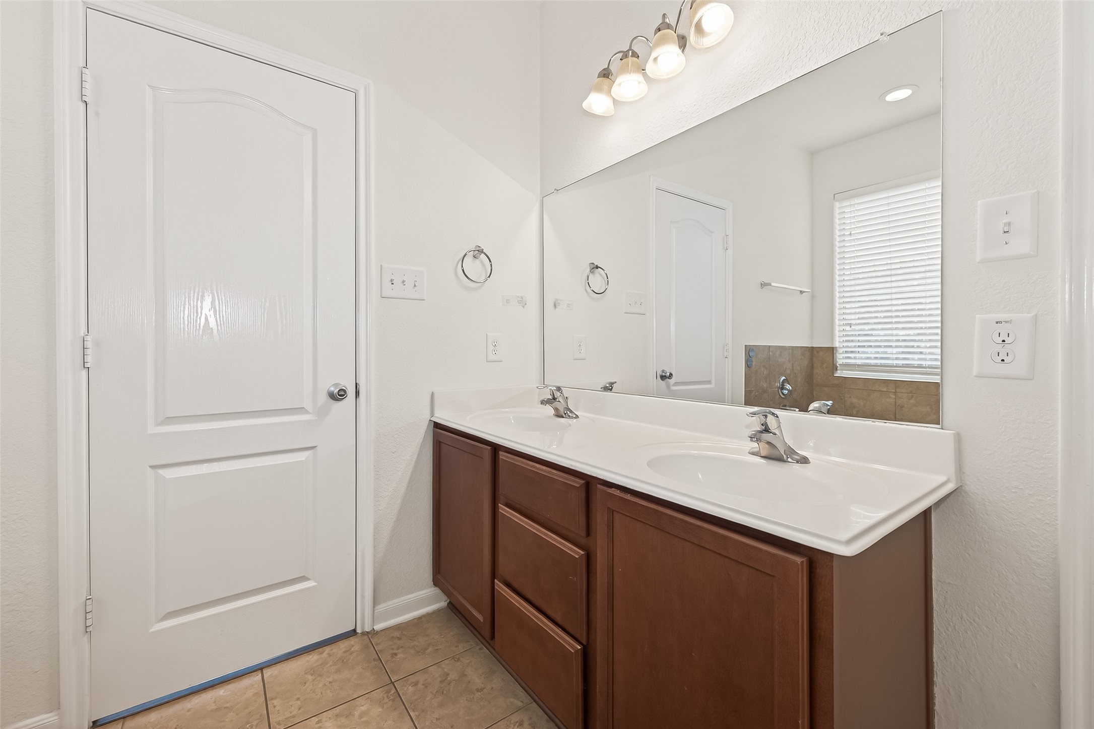 21015 Blackstone Villa Lane Property Photo 39