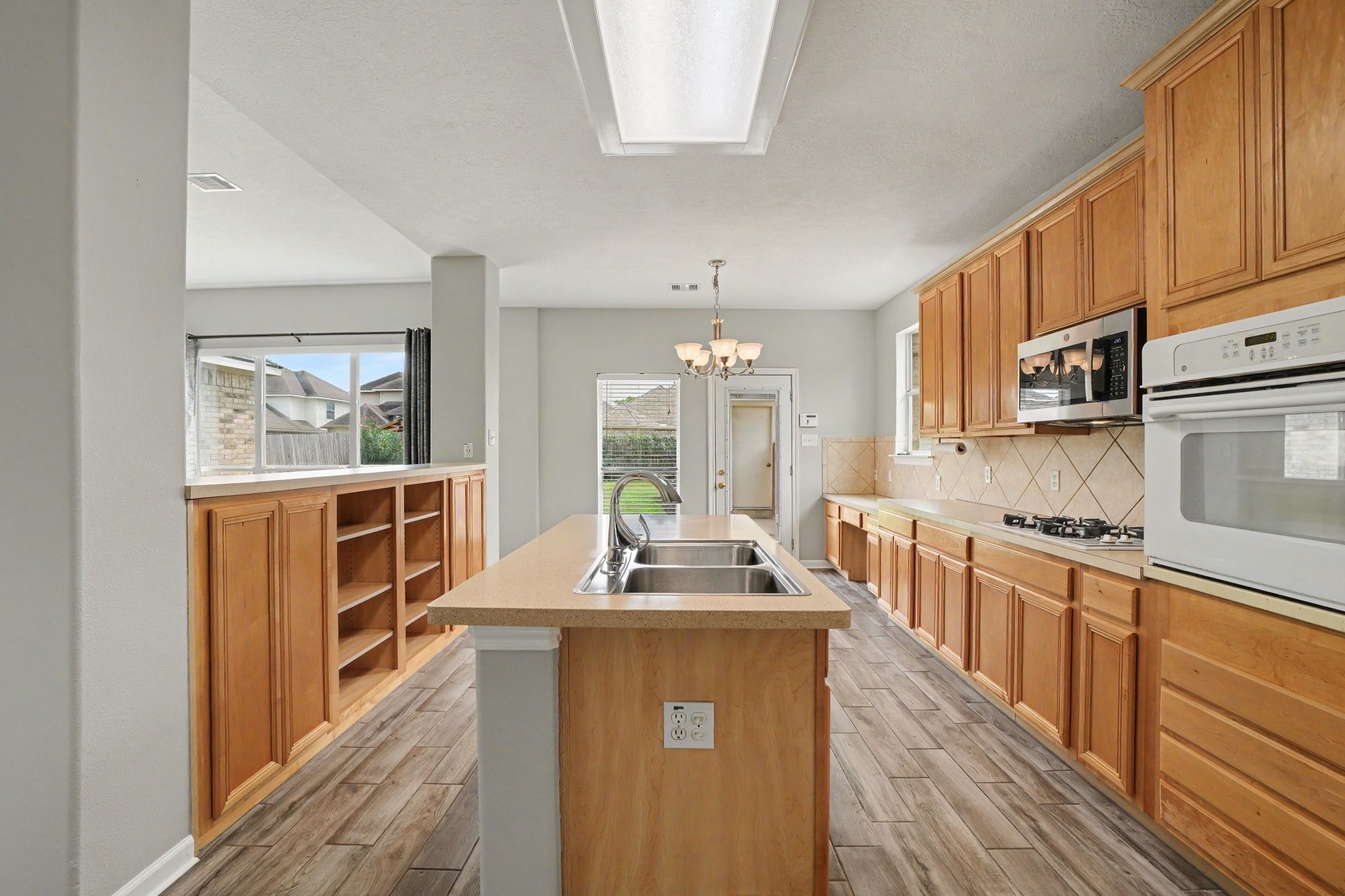 12023 Cooper Canyon Drive Property Photo 9