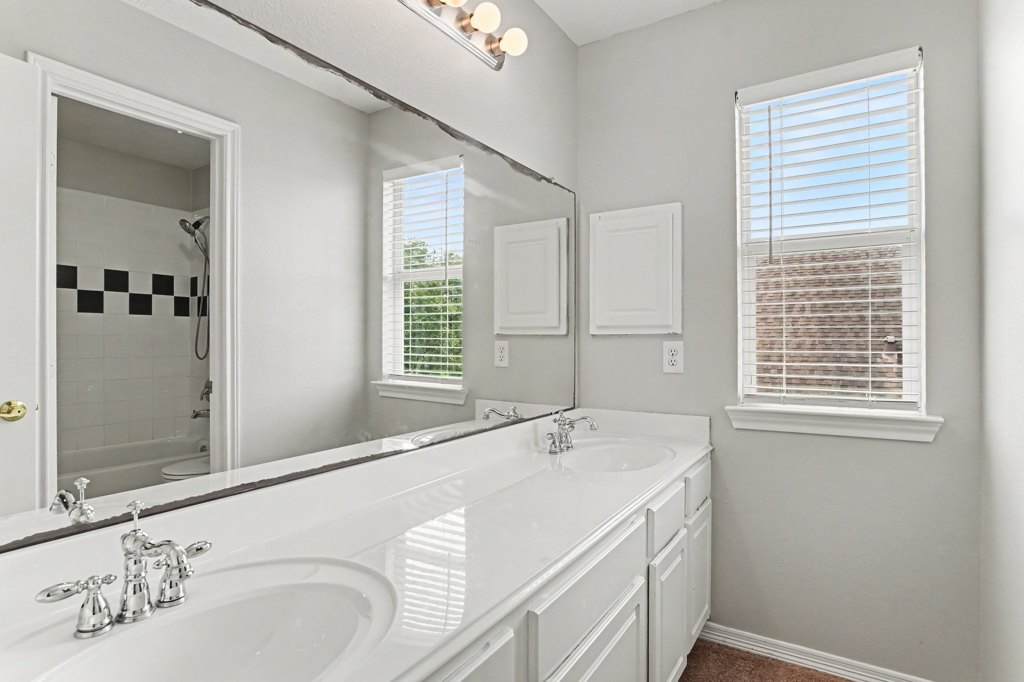 12023 Cooper Canyon Drive Property Photo 28