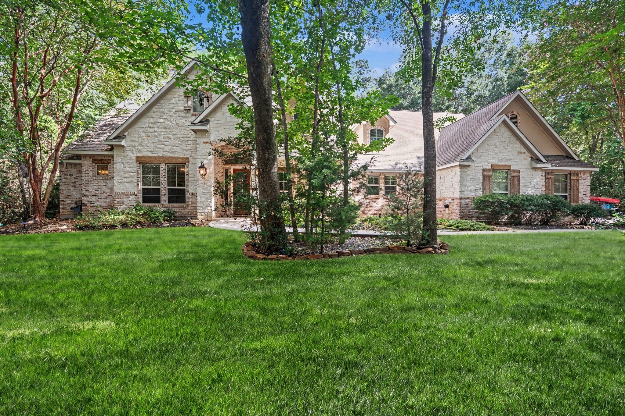 19002 Timberlake Oaks Drive Property Photo 1