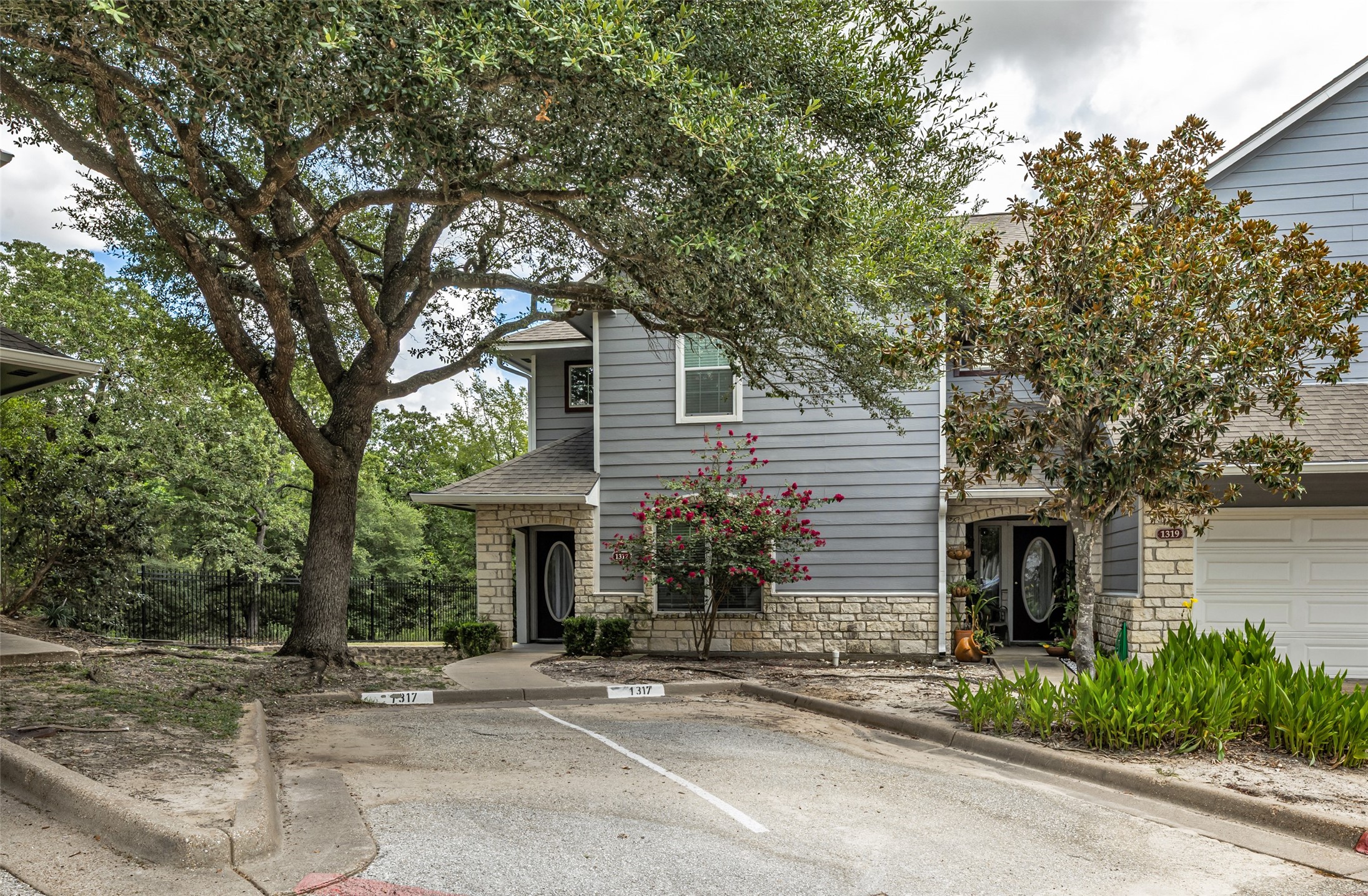 1317 Canyon Creek Circle Property Photo 2