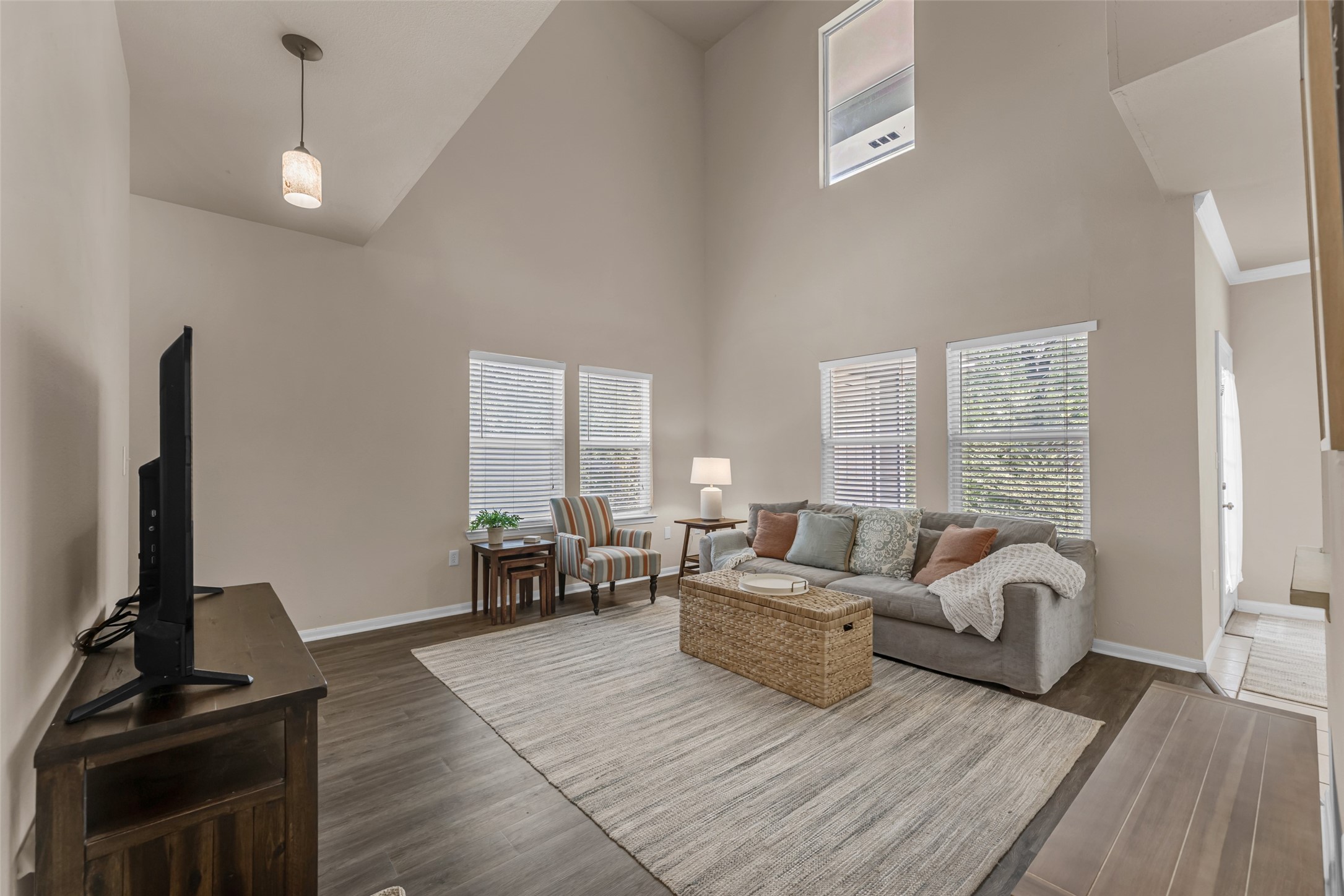 1317 Canyon Creek Circle Property Photo 4