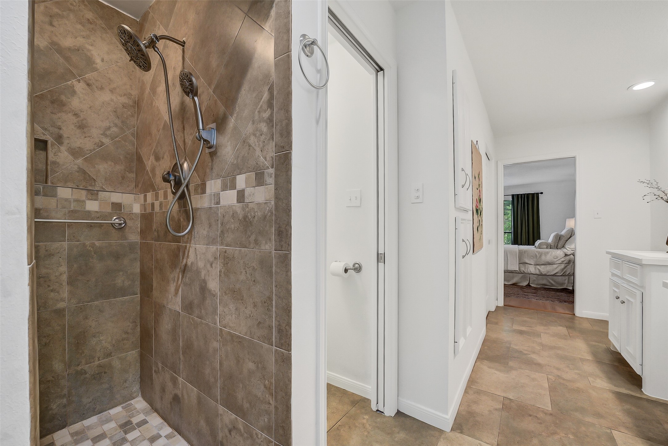 12803 Chriswood Drive Property Photo 11