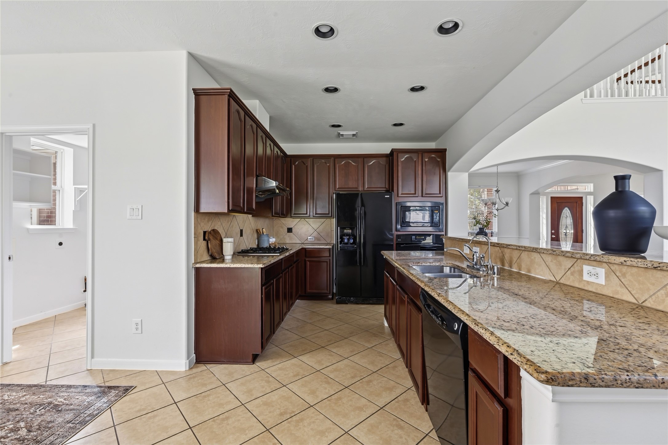8610 Rising Oak Lane Property Photo 9
