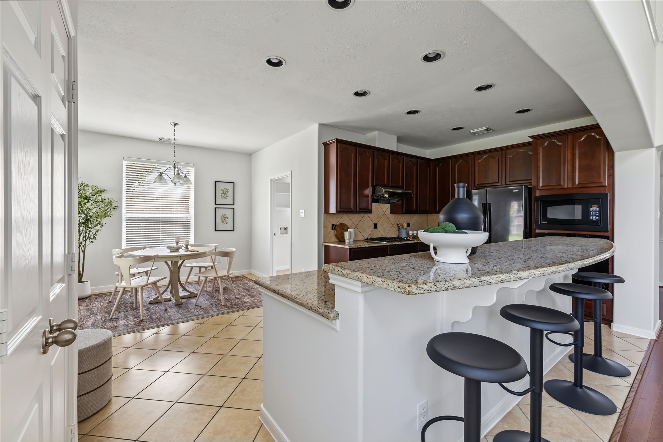 8610 Rising Oak Lane Property Photo 12