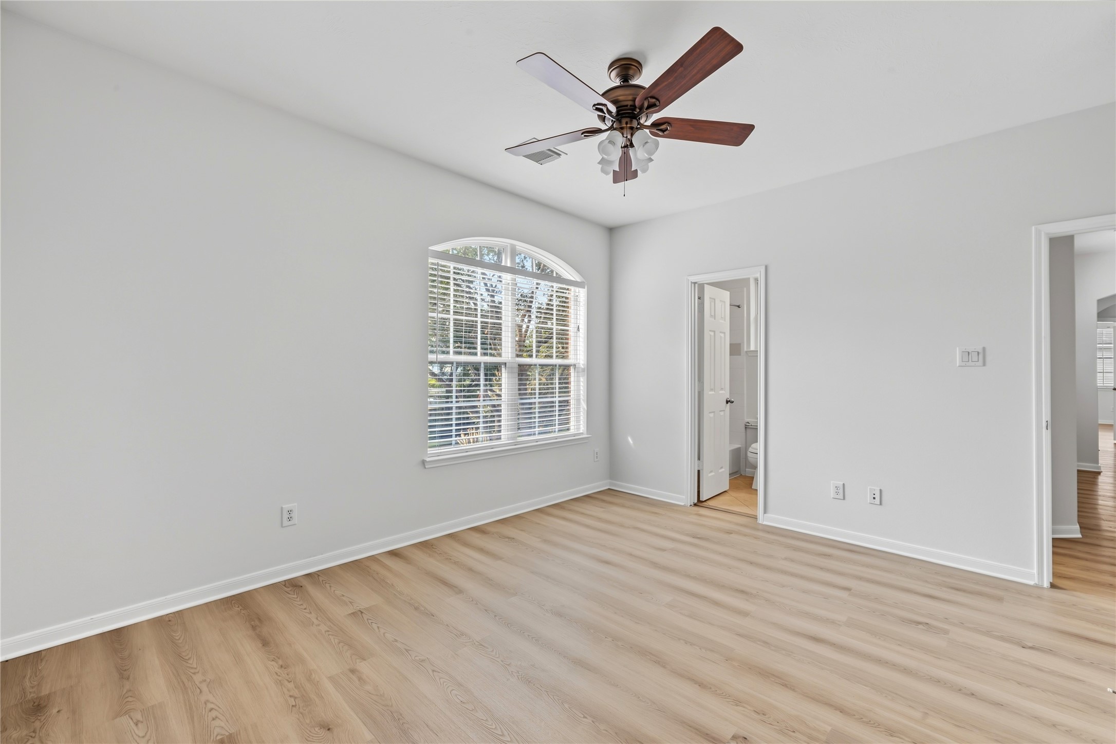 8610 Rising Oak Lane Property Photo 35