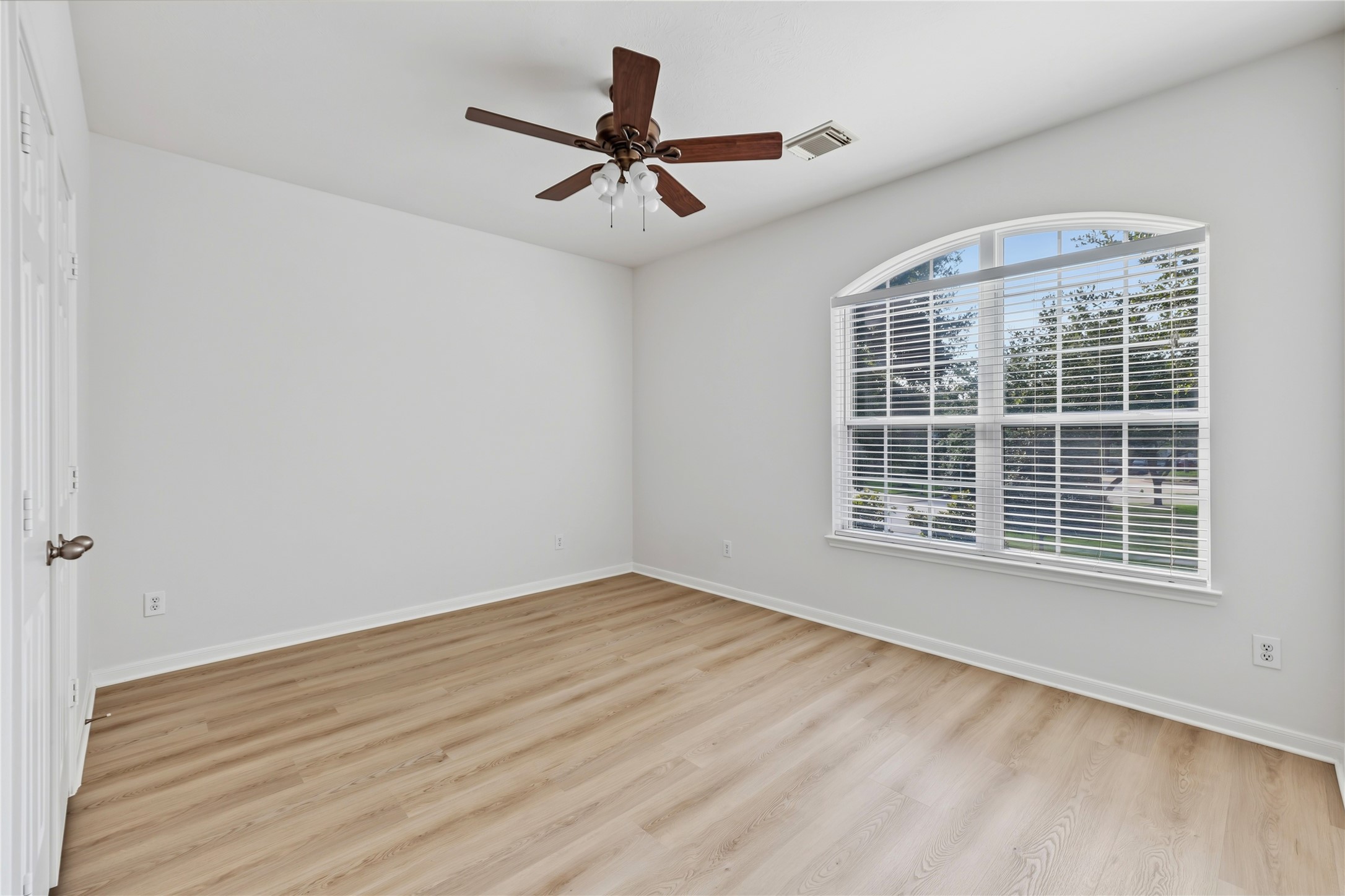 8610 Rising Oak Lane Property Photo 36