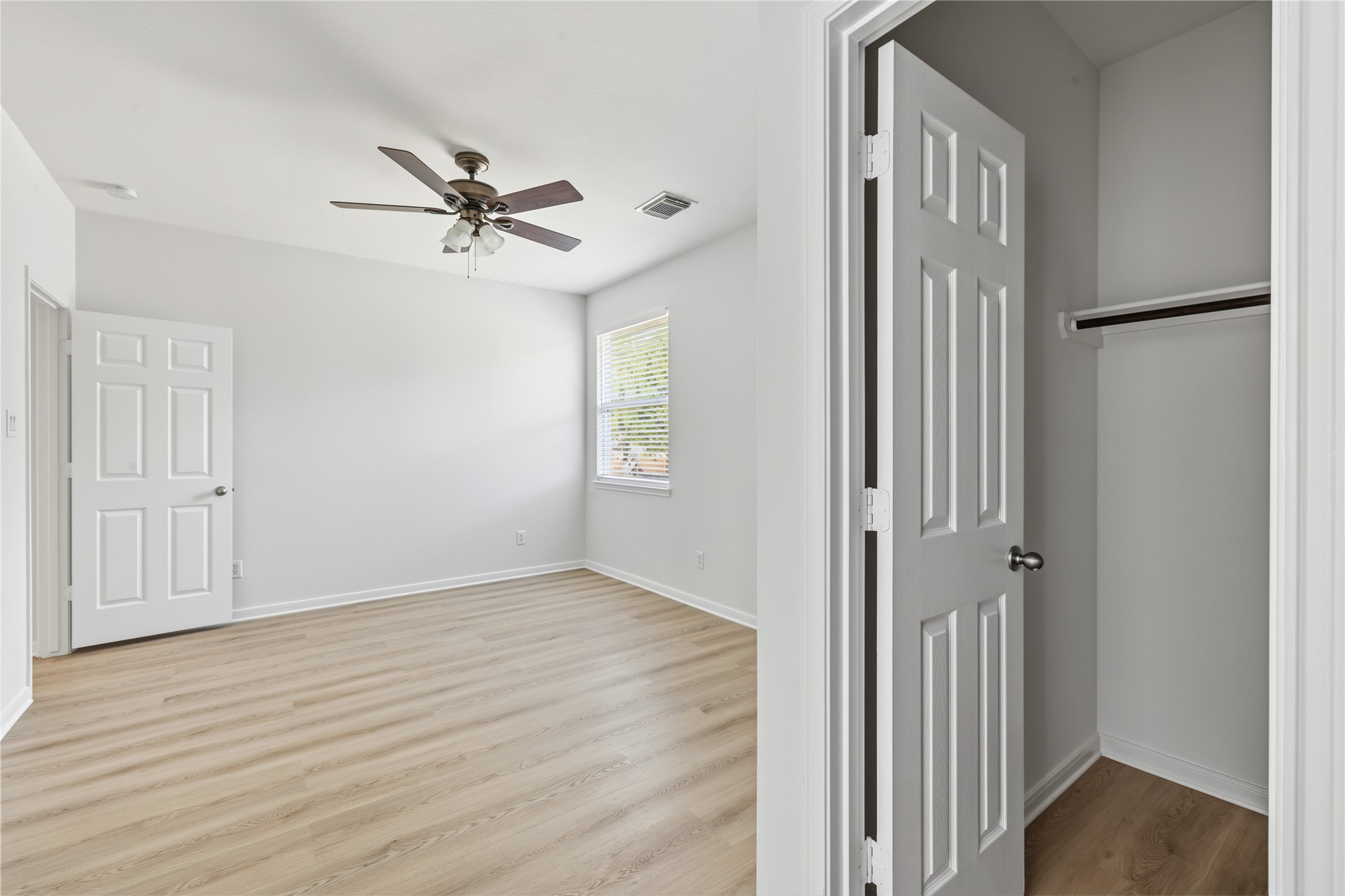 8610 Rising Oak Lane Property Photo 38