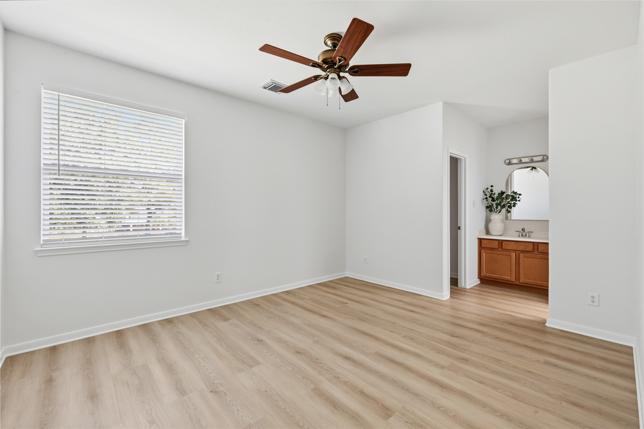 8610 Rising Oak Lane Property Photo 39