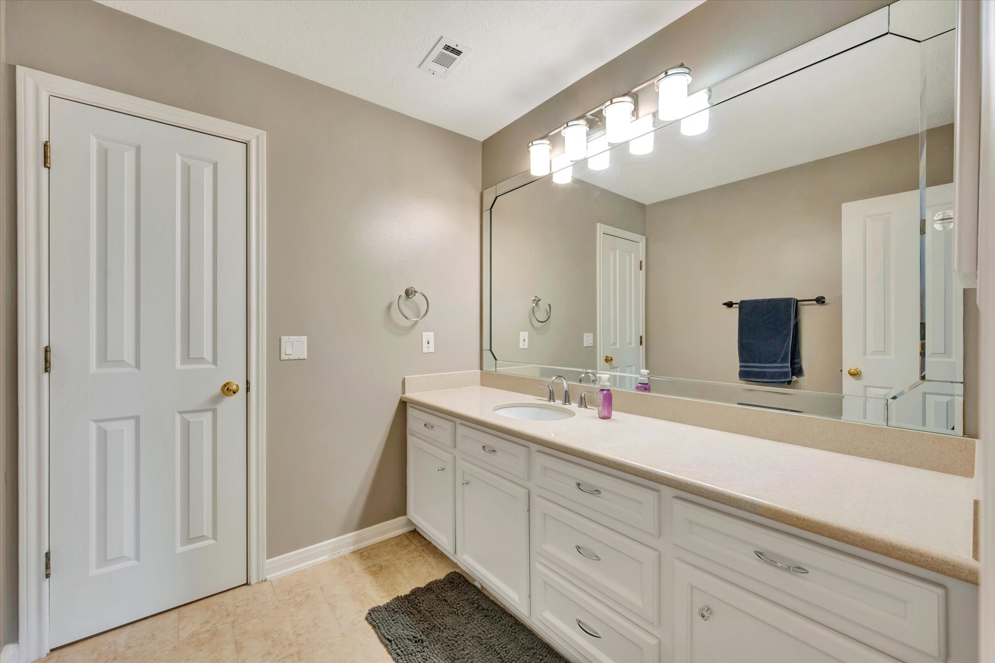 3806 Canyon Bluff Court Property Photo 48