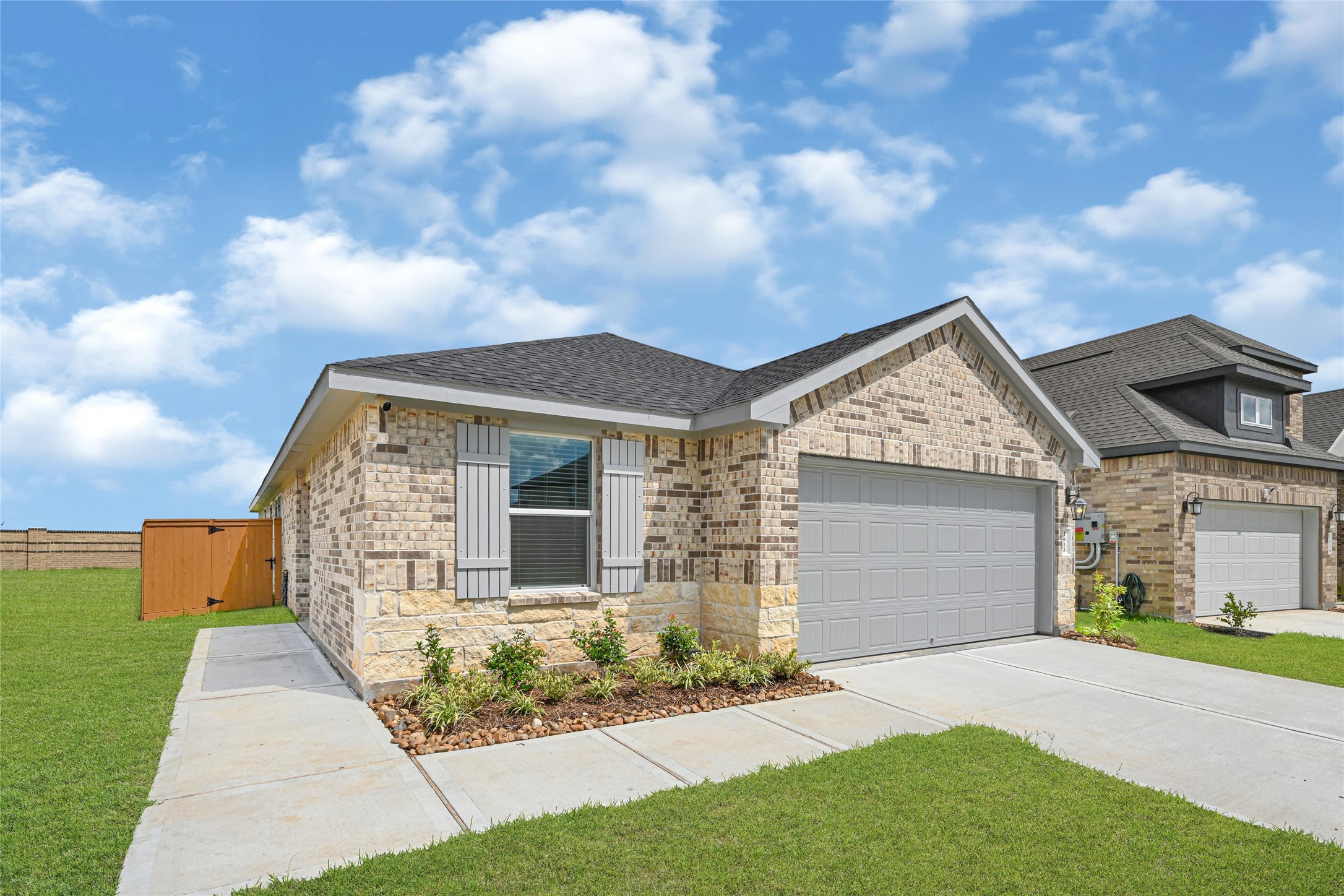 1015 Blue Stone Drive Property Photo 1