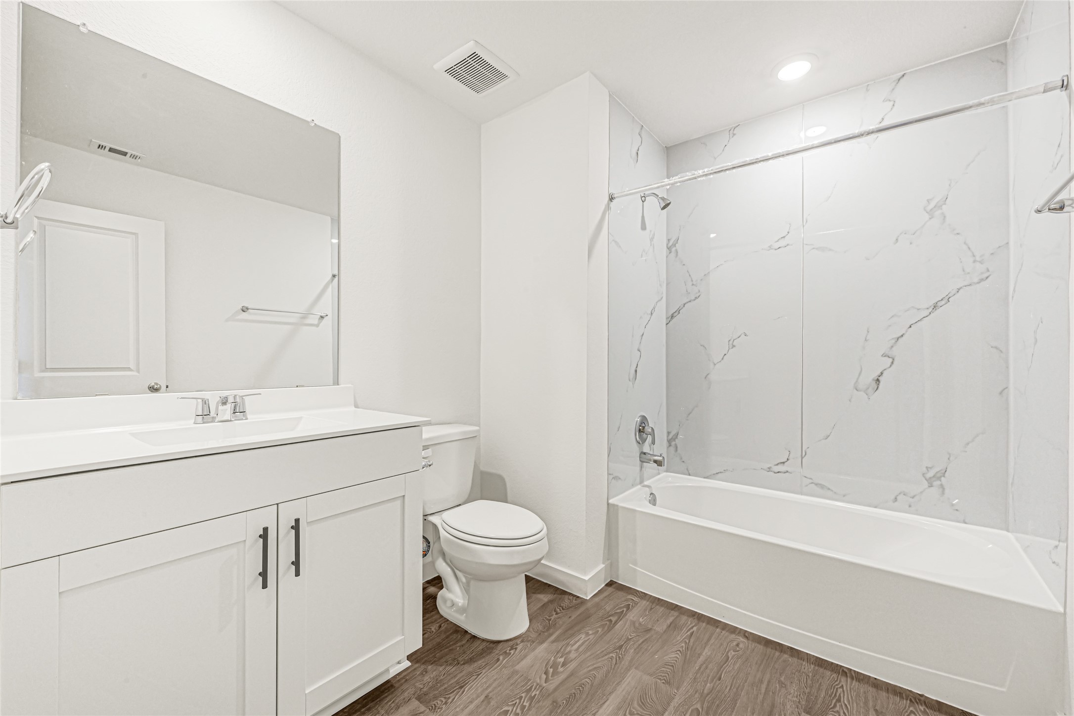 1015 Blue Stone Drive Property Photo 12