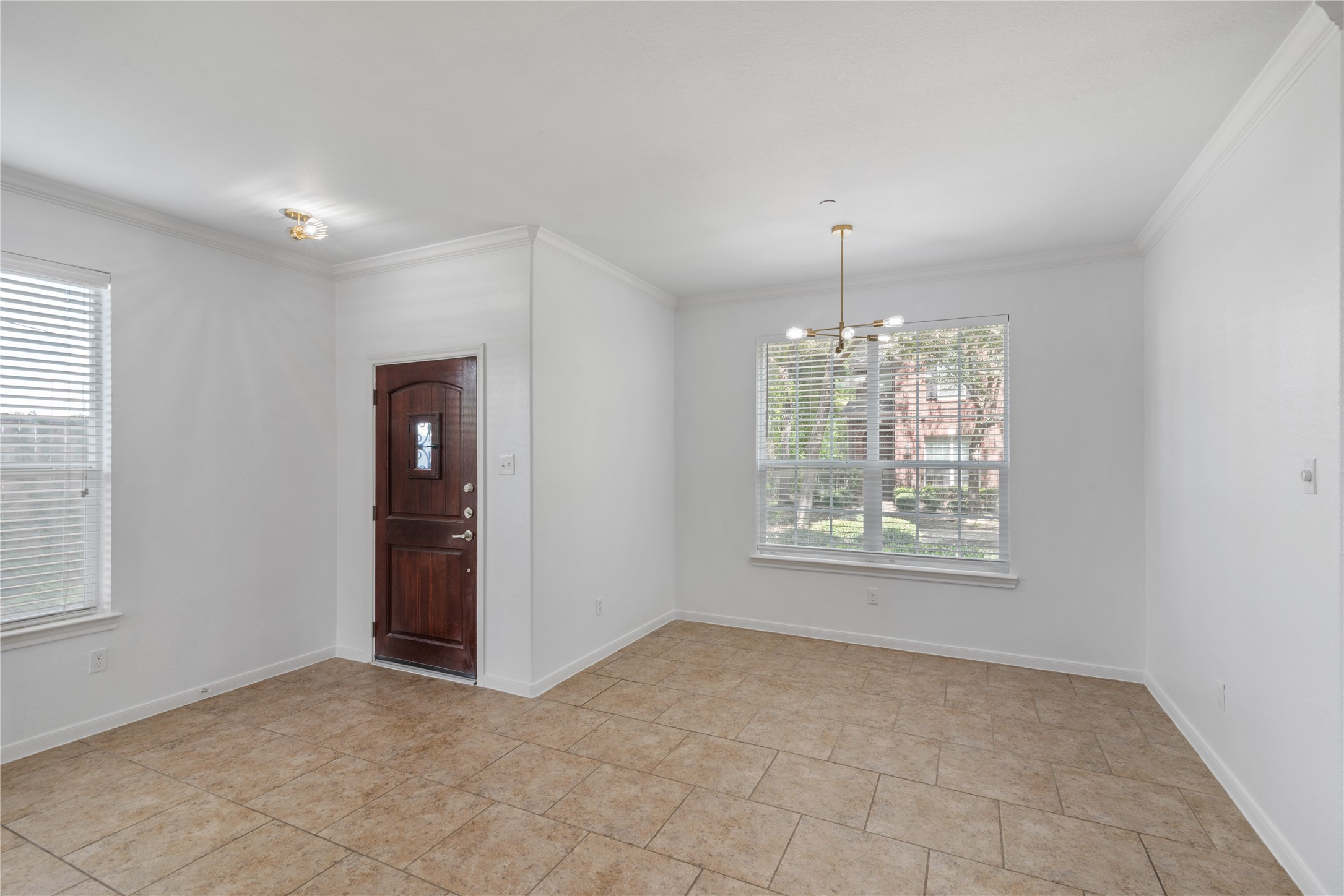 31 Umbria Lane Property Photo 5