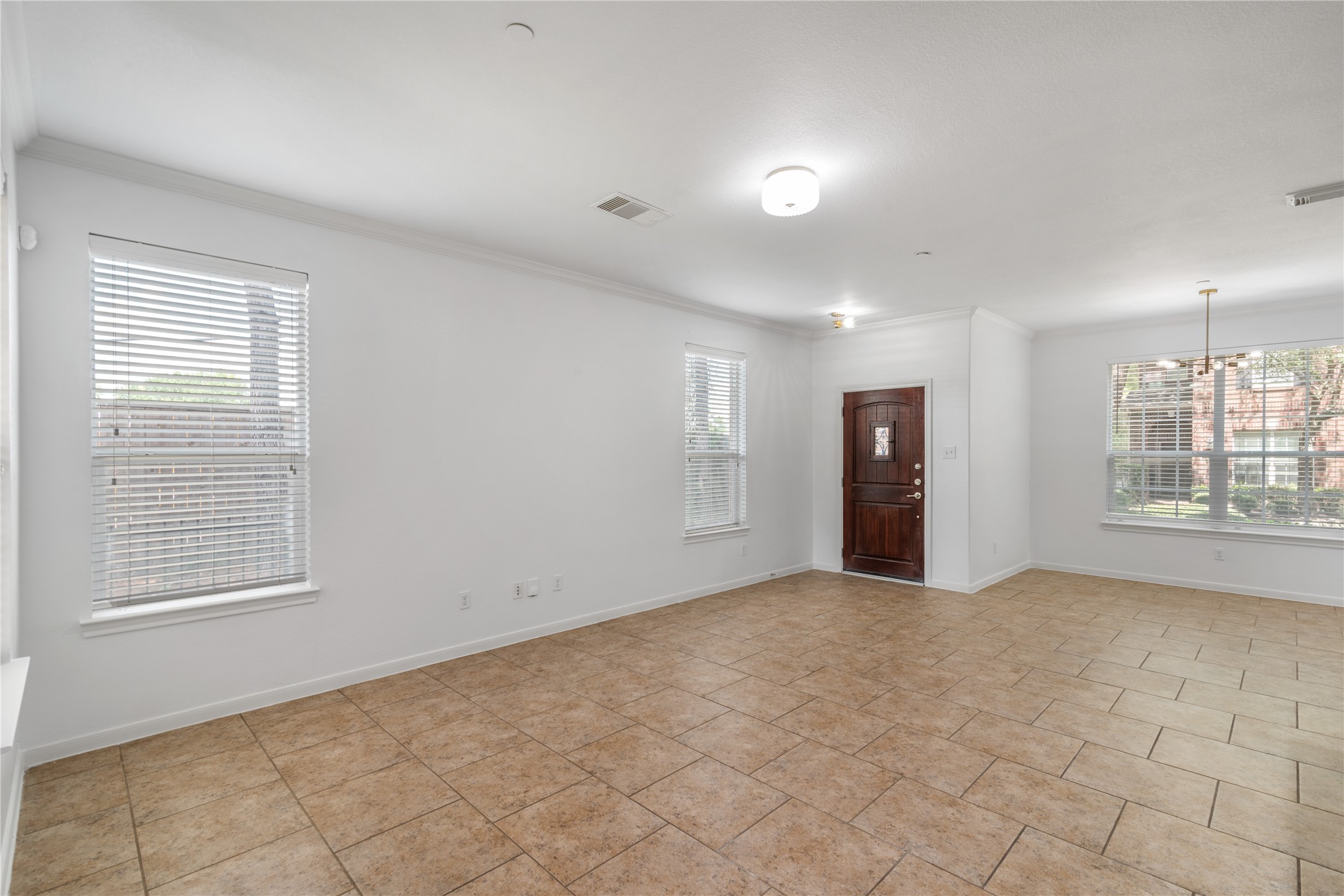 31 Umbria Lane Property Photo 7