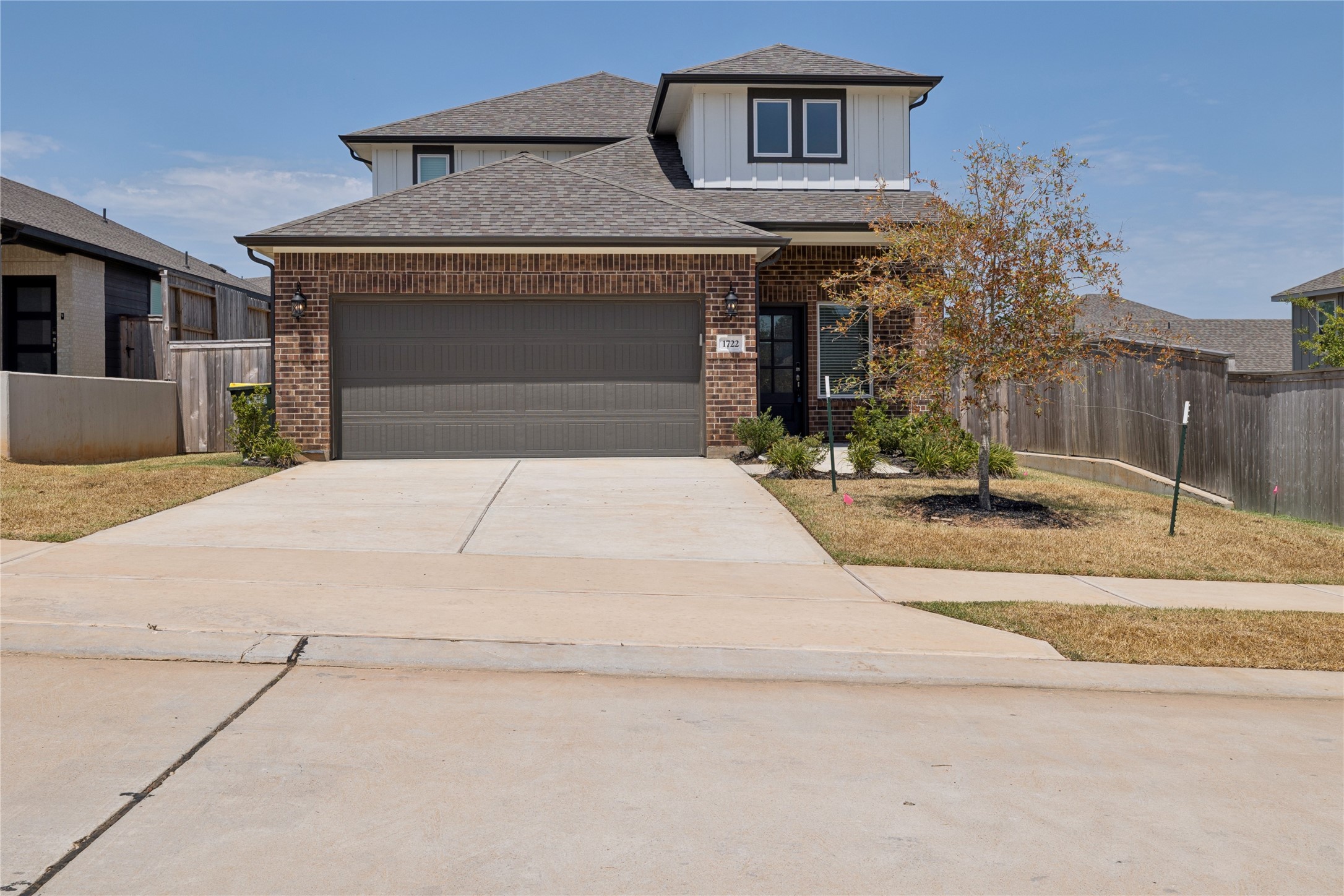 1722 Cayden Oak Property Photo 1