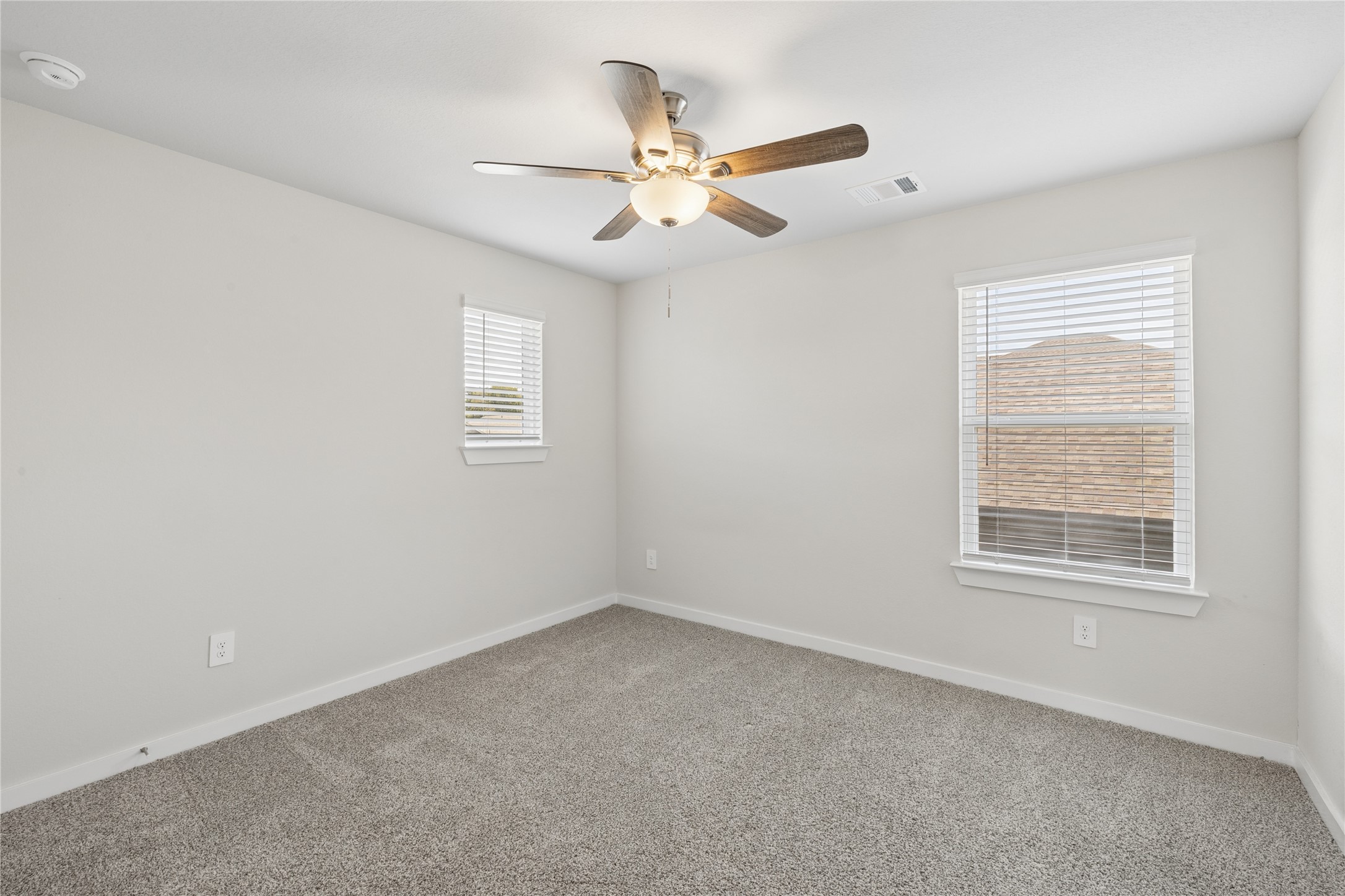 1722 Cayden Oak Property Photo 12