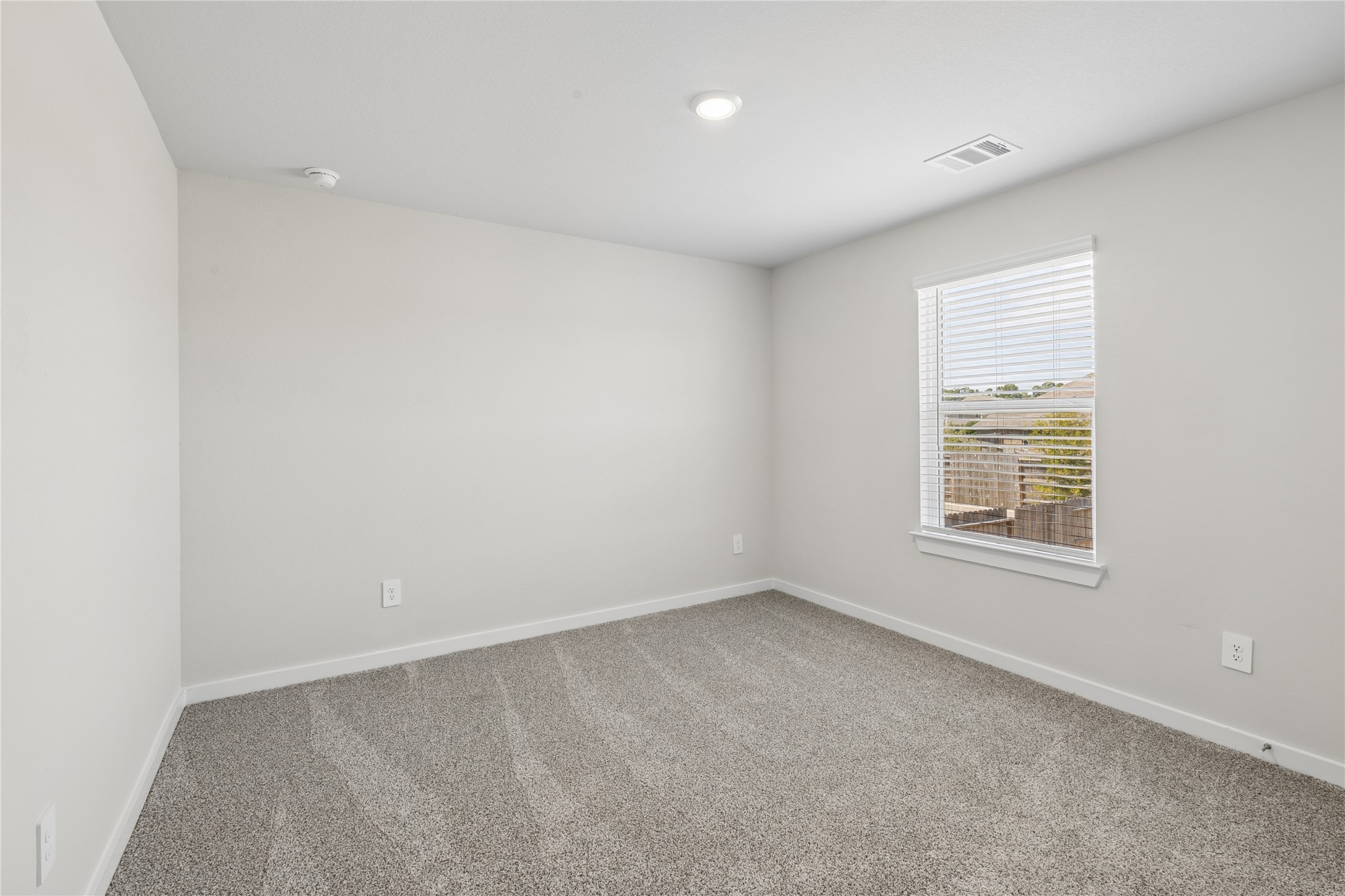 1722 Cayden Oak Property Photo 15