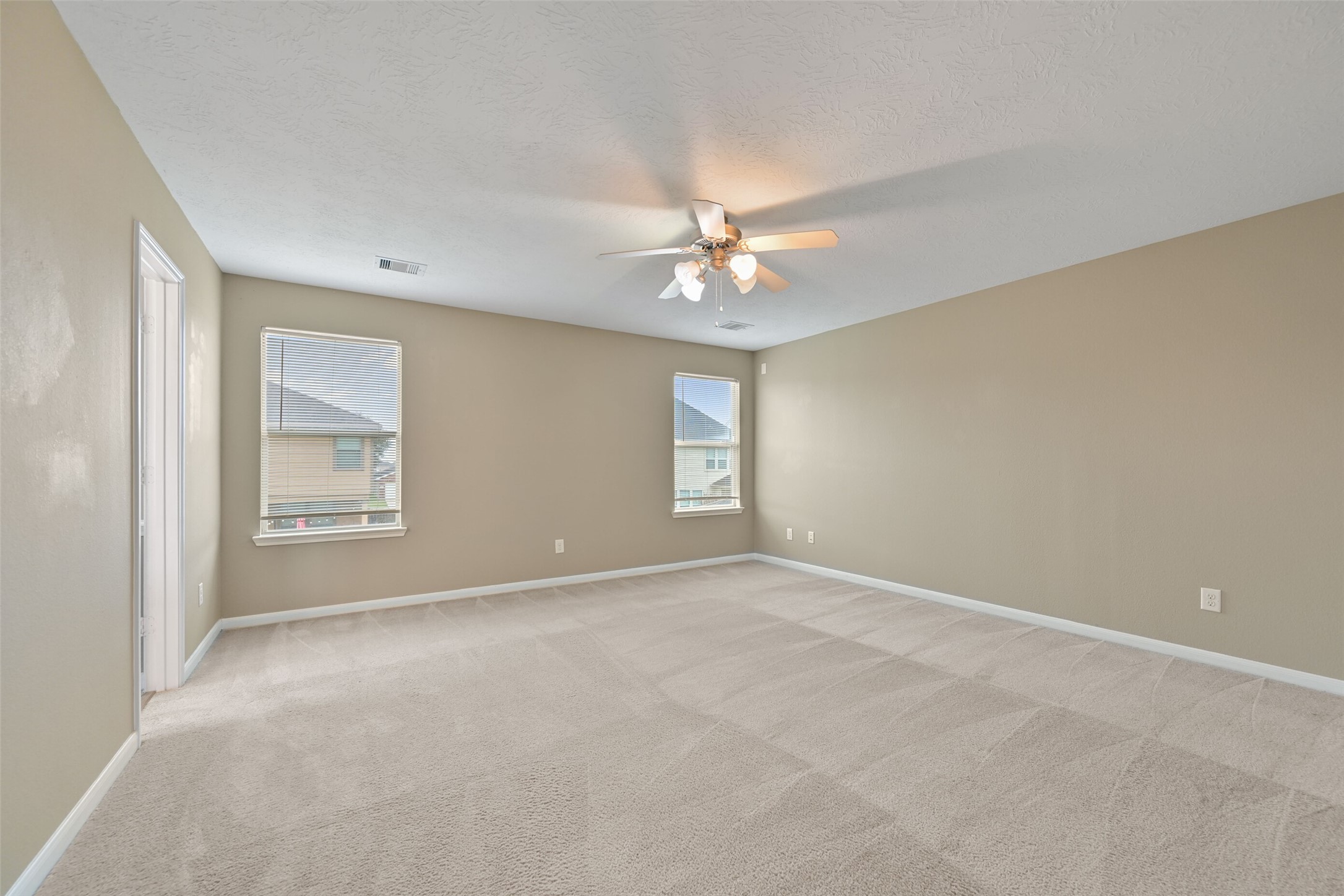 26119 Parkman Grove Drive Property Photo 14