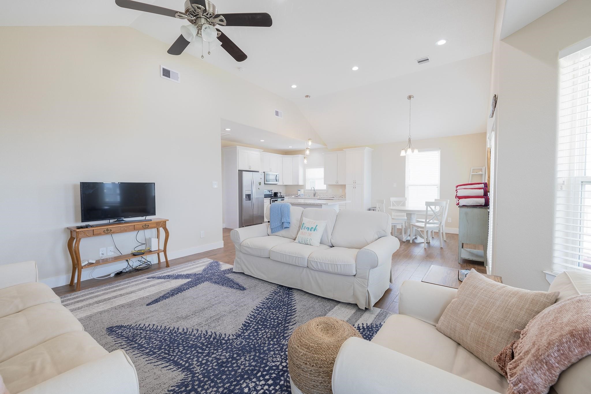 4129 Fort Bend Drive Property Photo 3