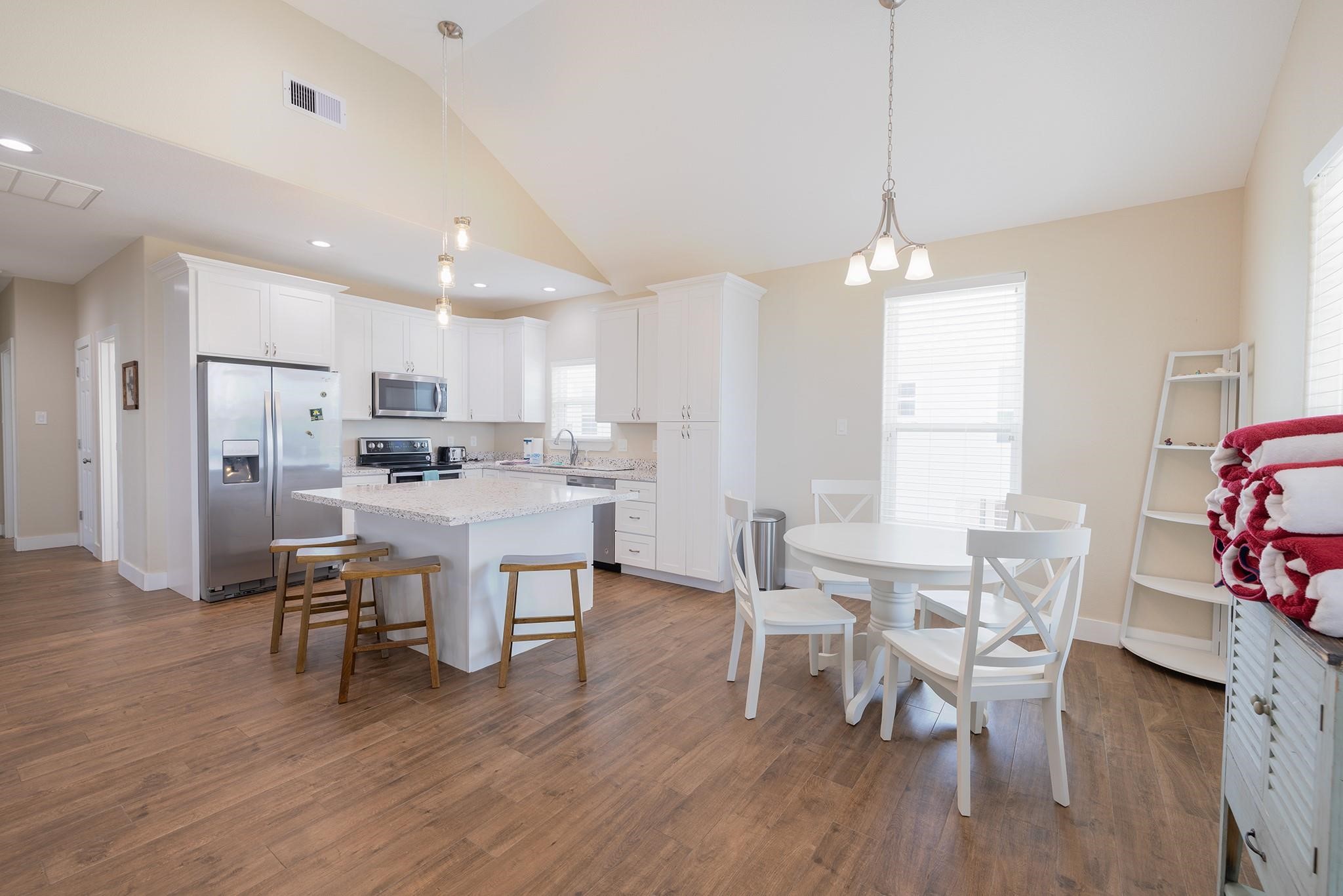 4129 Fort Bend Drive Property Photo 4