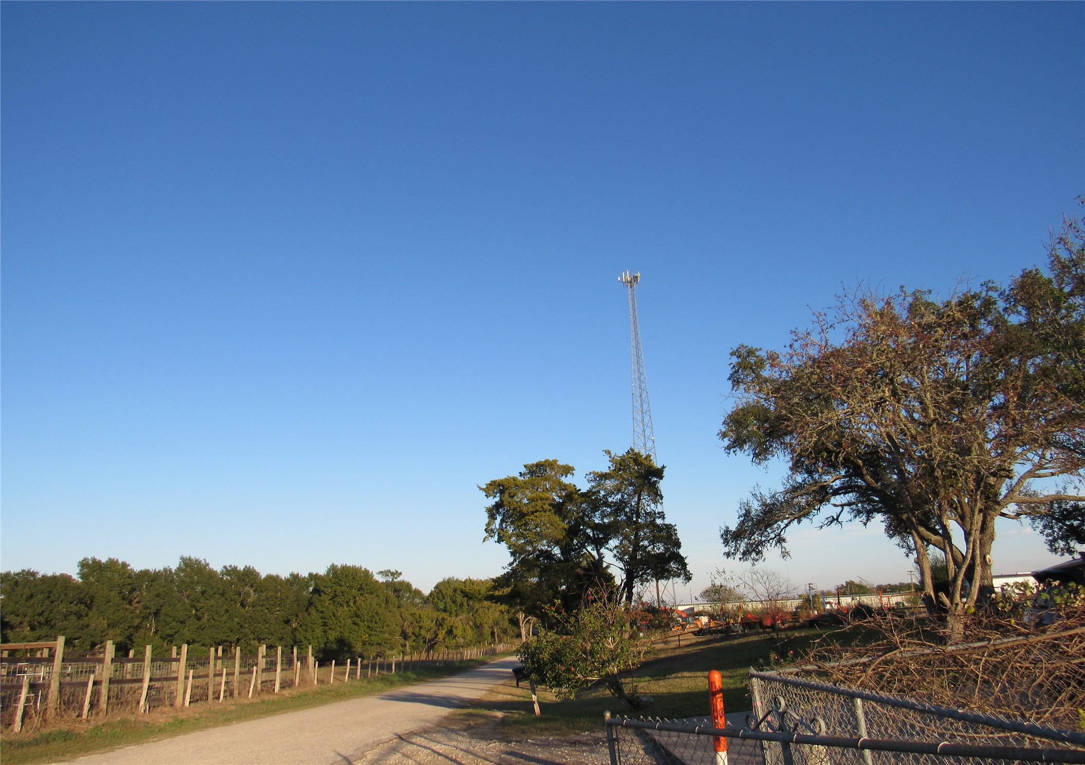 2900 Highway 290 W Property Photo 11