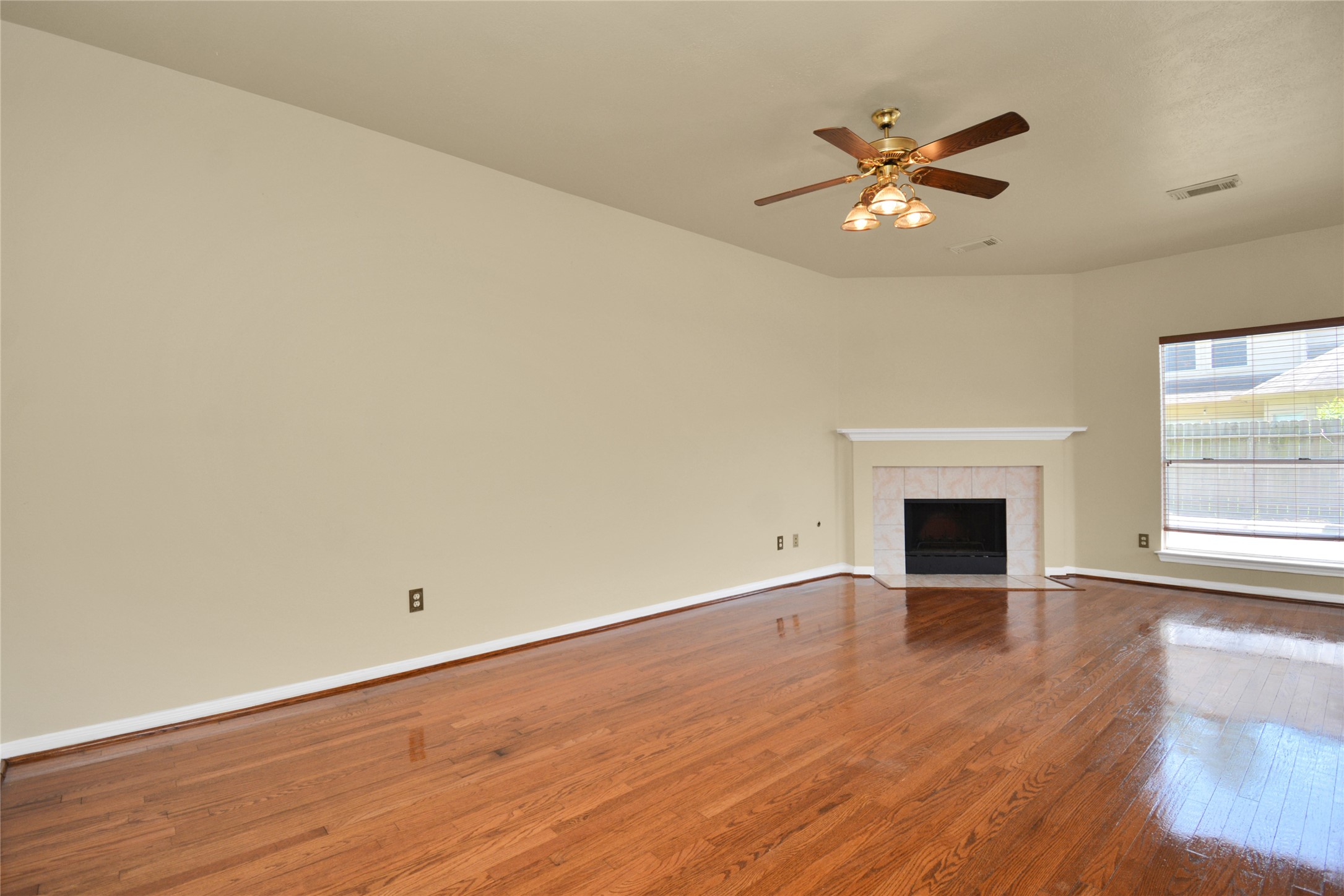 4123 Valedon Lane Property Photo 9