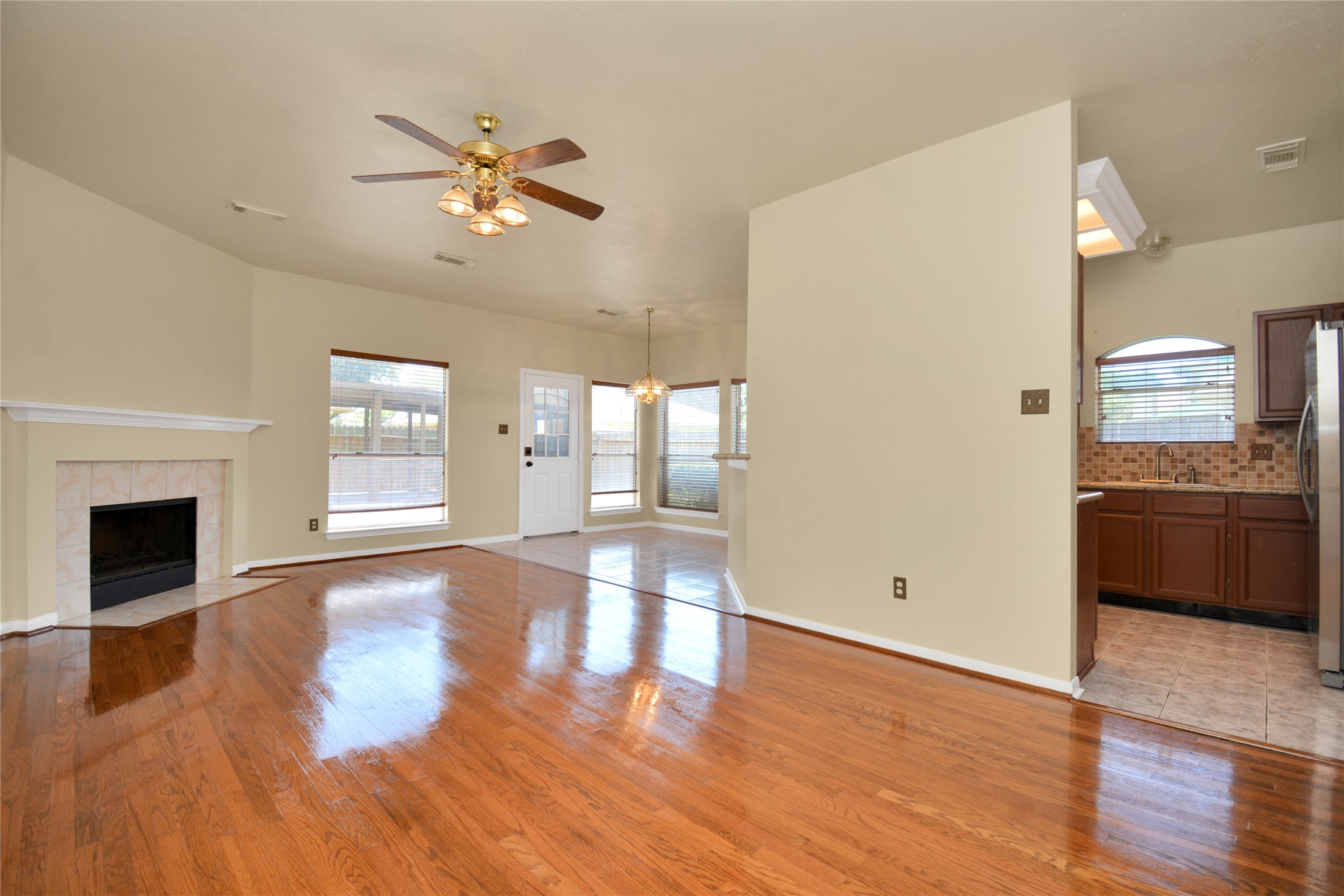 4123 Valedon Lane Property Photo 10