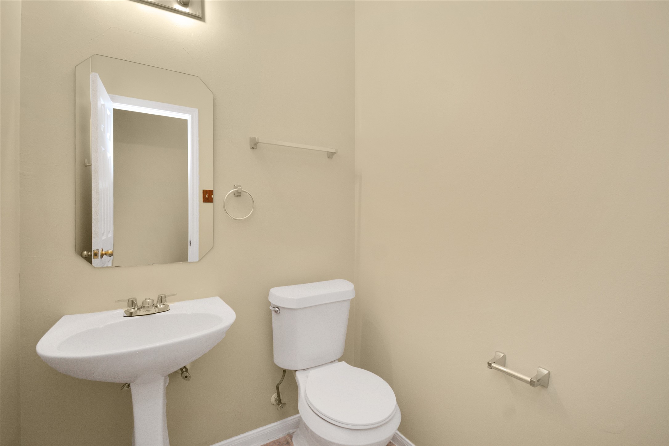 4123 Valedon Lane Property Photo 19