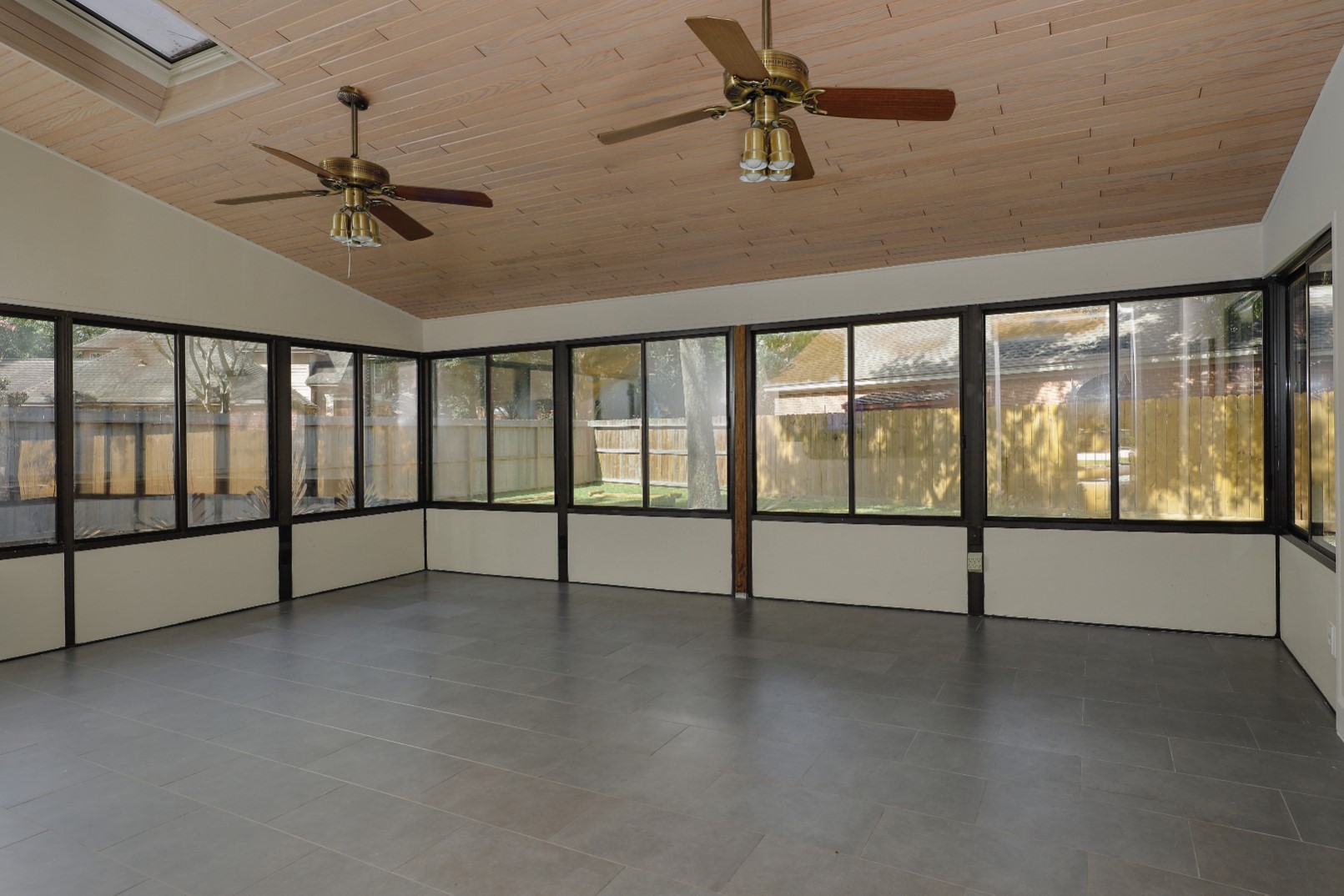 24 Hornsilver Property Photo 15