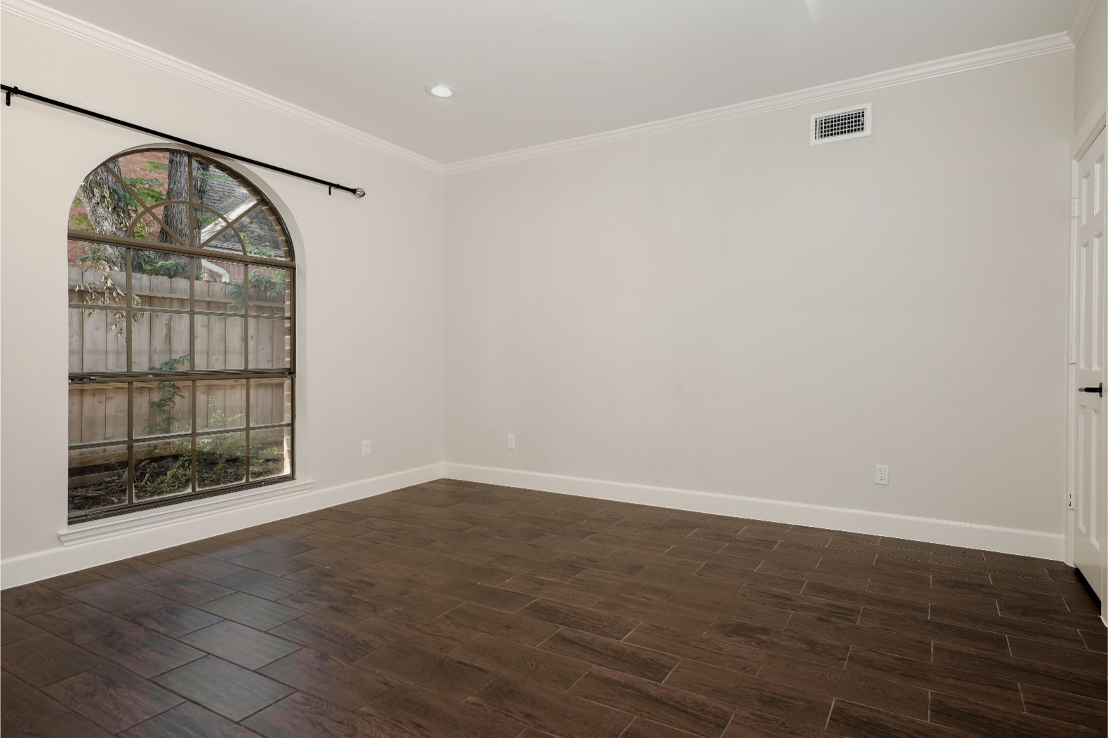 24 Hornsilver Property Photo 17